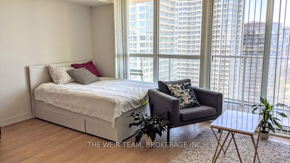 75 Queens Wharf Road 3109, Toronto, ON M5V 0J8 photo 3
