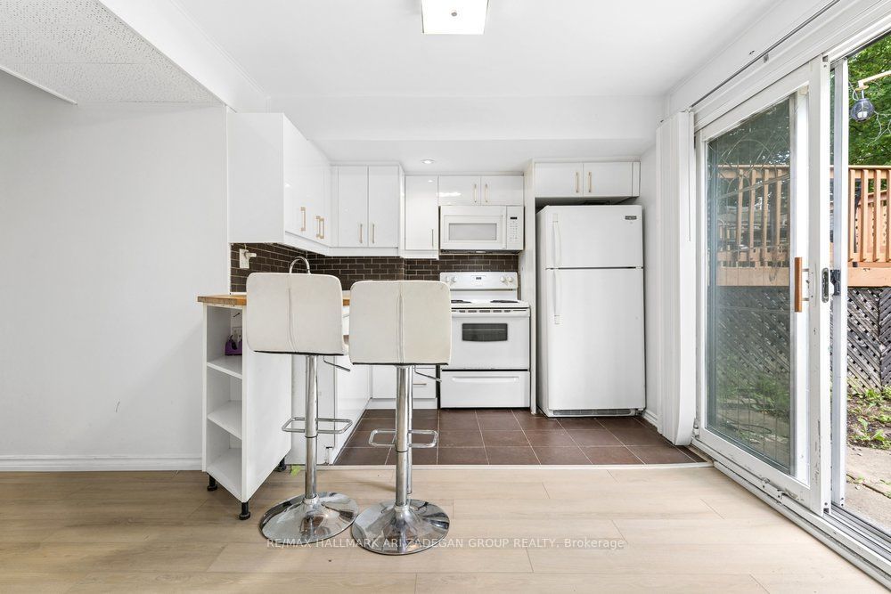231 Goulding Avenue Lower Fl, Toronto, ON M2R 2P6 photo 3