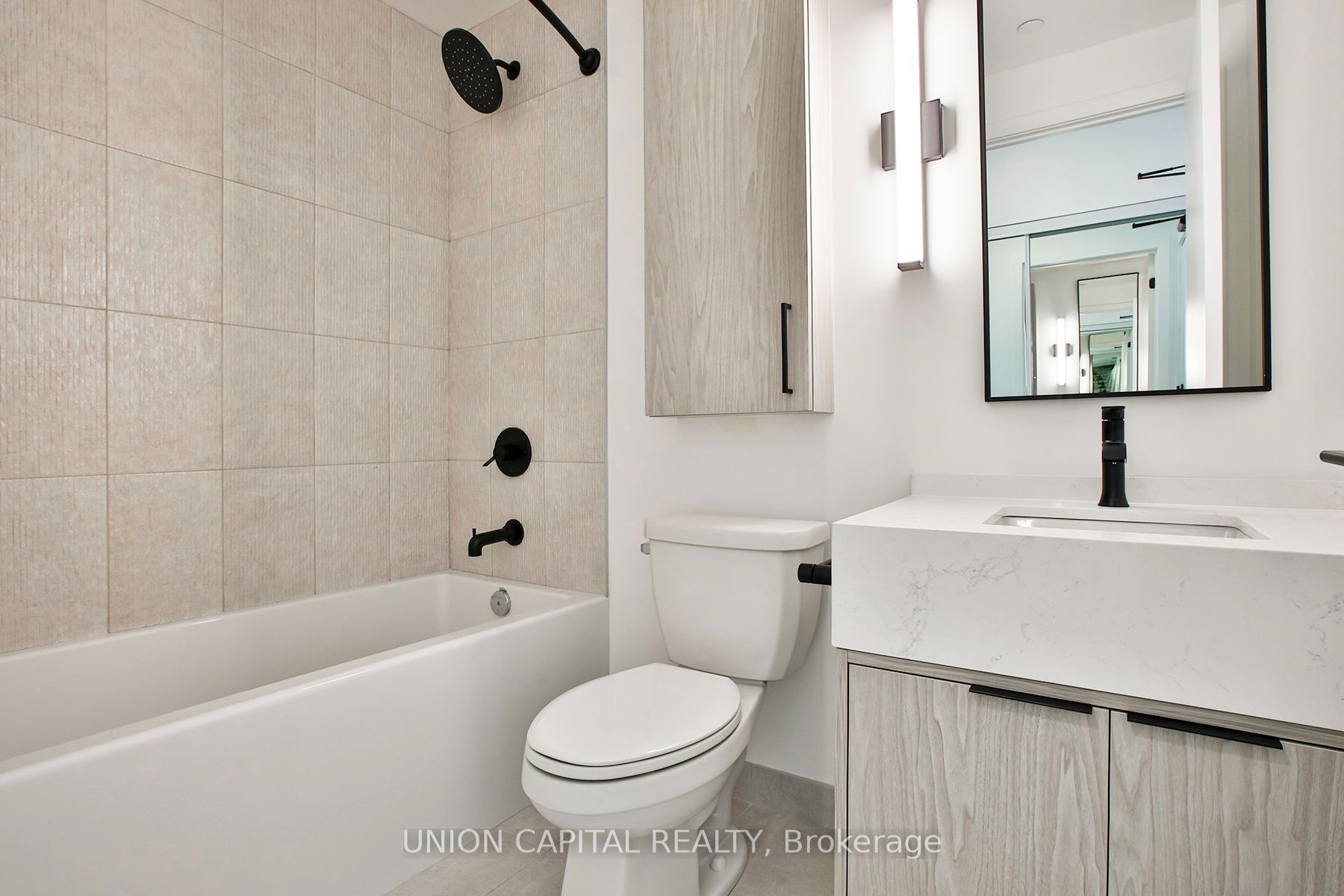 91 Montclair Avenue 308, Toronto, ON M5P 0B1 photo 3