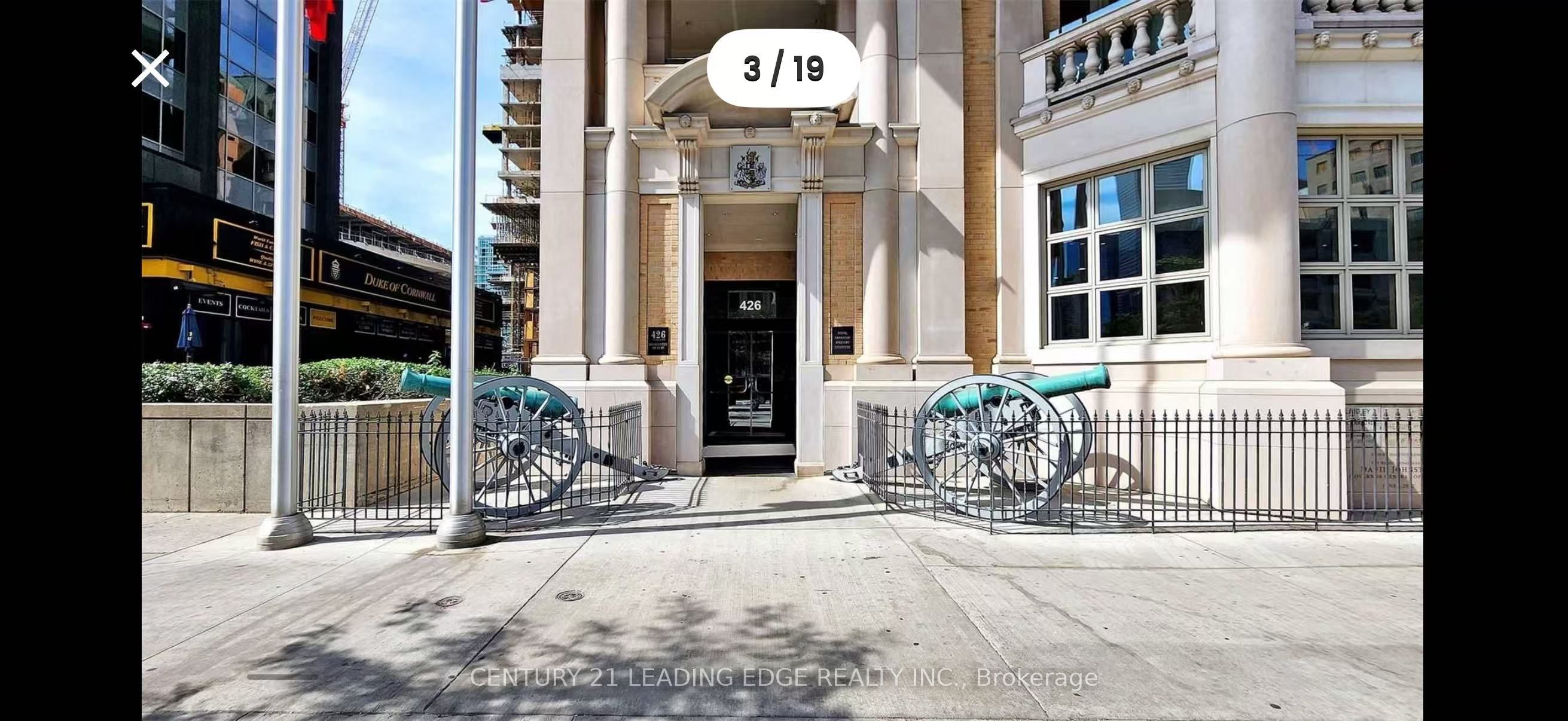 426 University Avenue 3205, Toronto, ON M5G 1S9 photo 3
