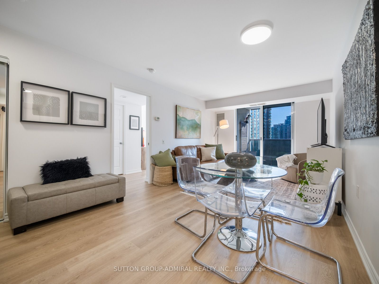 35 Finch Avenue E 1112, Toronto, ON M2N 6Z8 photo 3