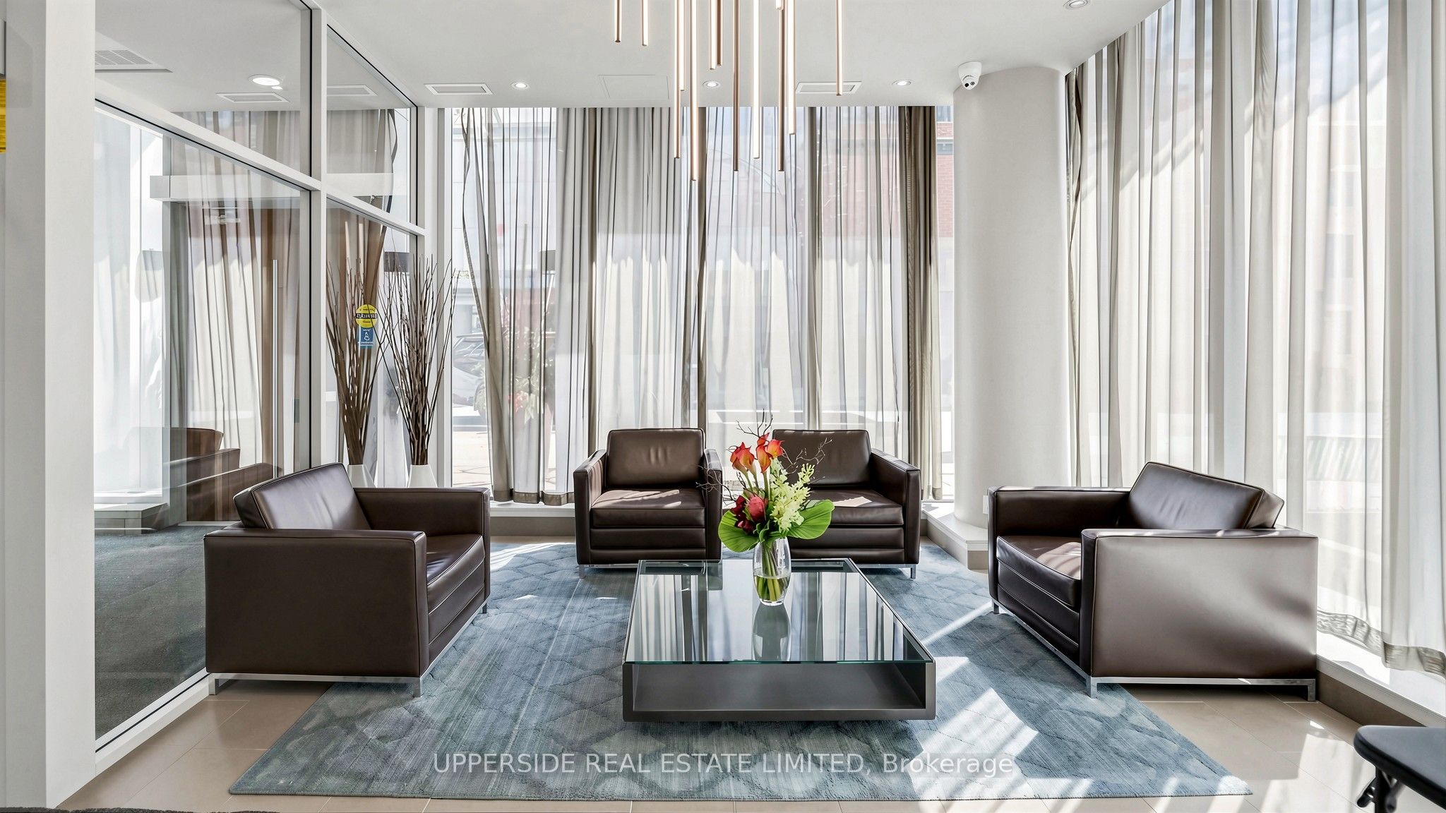 126 Simcoe Street 607, Toronto, ON M5H 4E6 photo 5