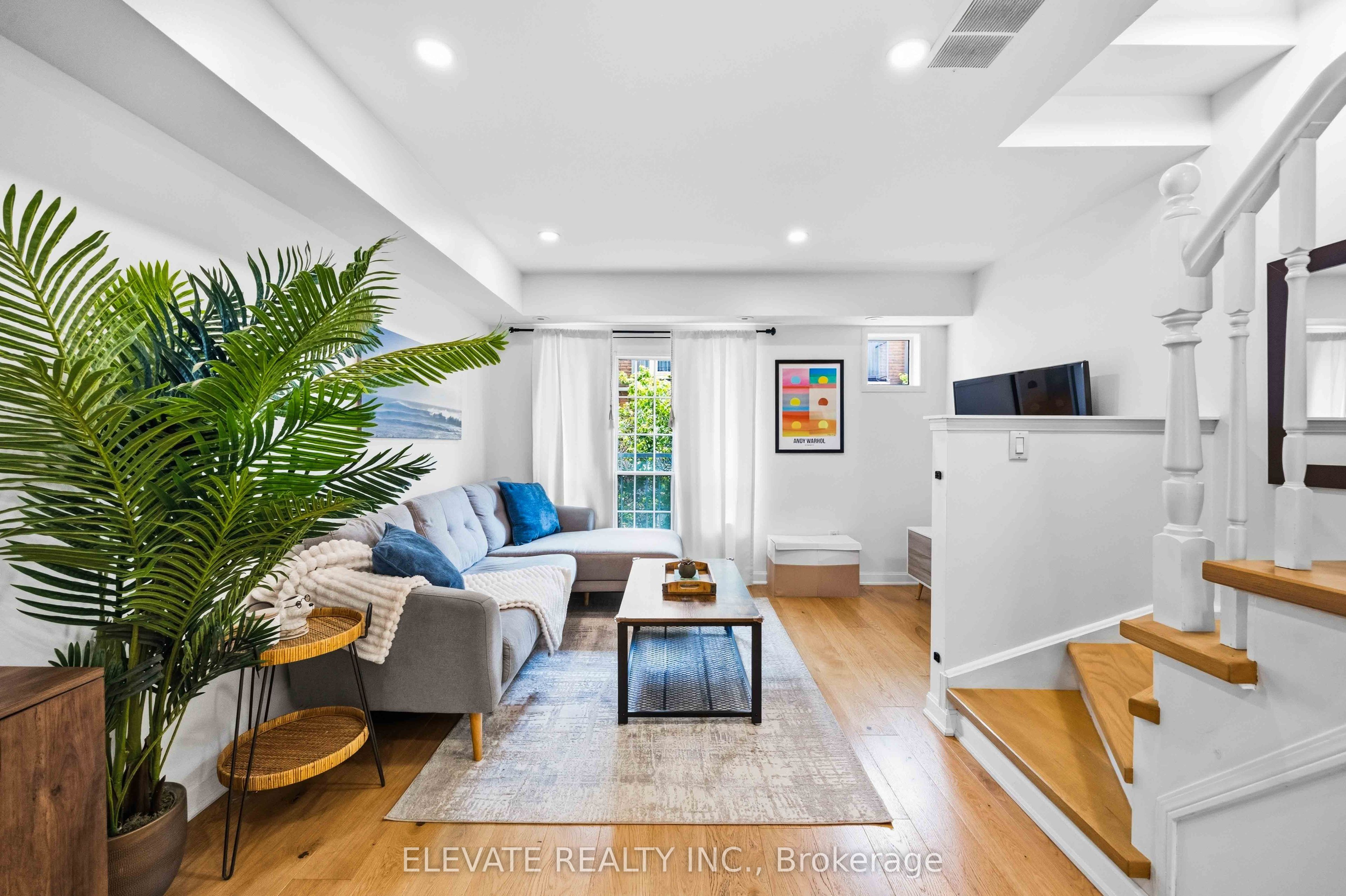 50 Merchant Lane 206, Toronto, ON M6P 4J6 photo 2
