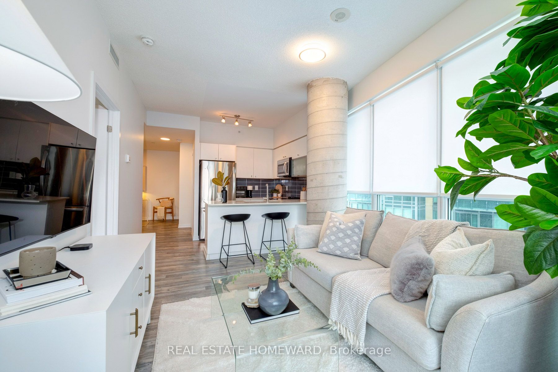 150 East Liberty Street 506, Toronto, ON M6K 3R5 photo 5