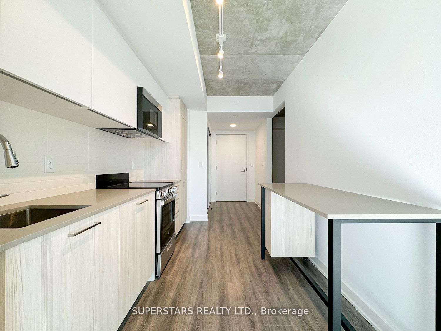 65 Mutual Street 1002, Toronto, ON M5B 0E5 photo 2