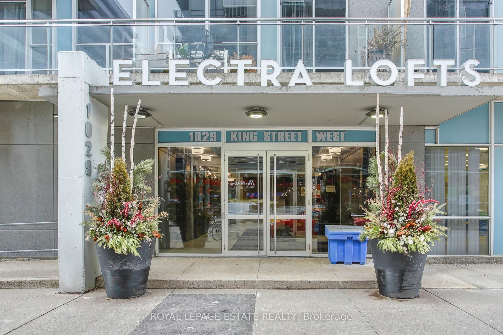 1029 King Street W 837, Toronto, ON M6K 3M2