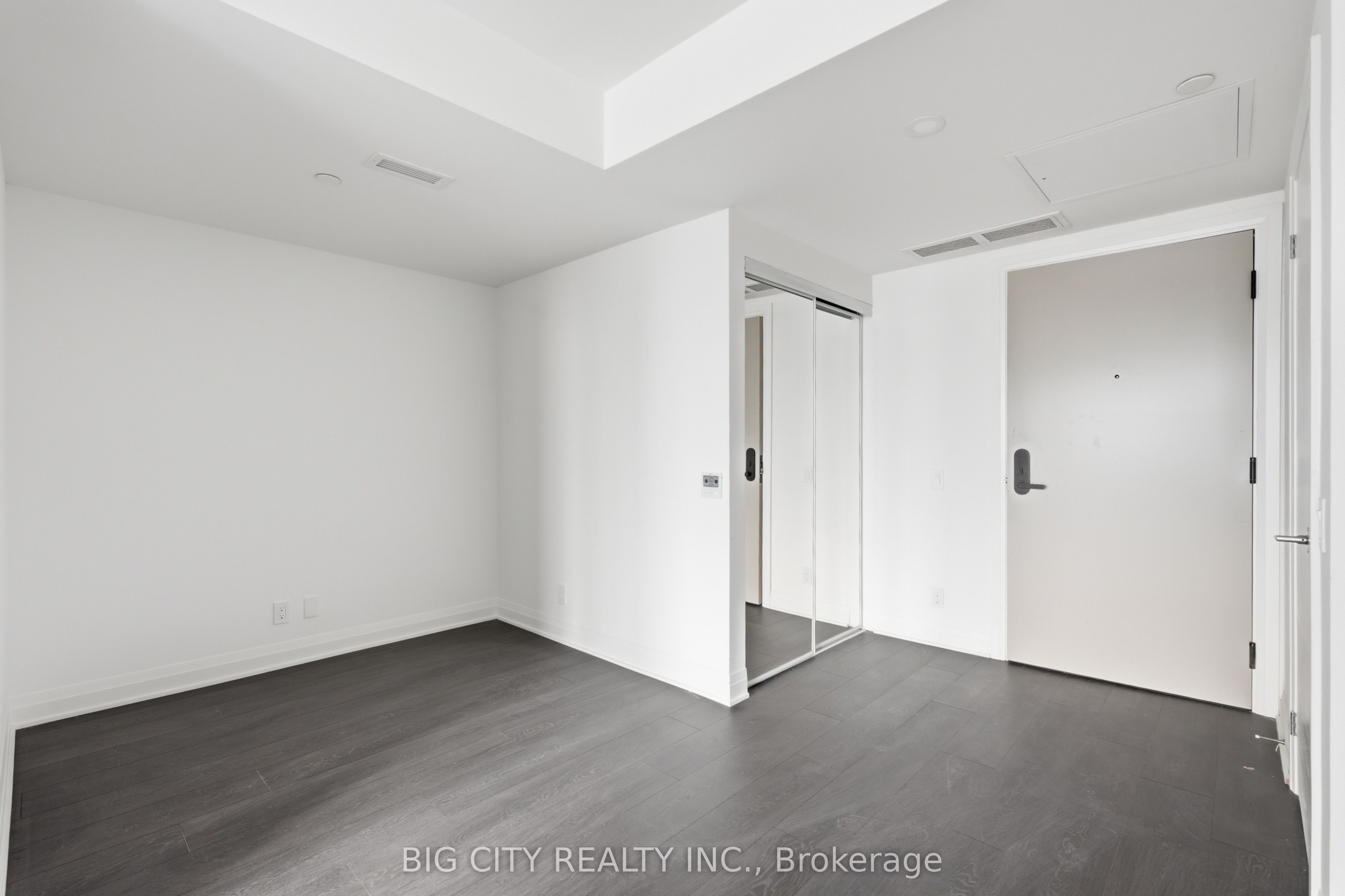 25 Frederick Todd Way 809, Toronto, ON M4G 0C9 photo 3