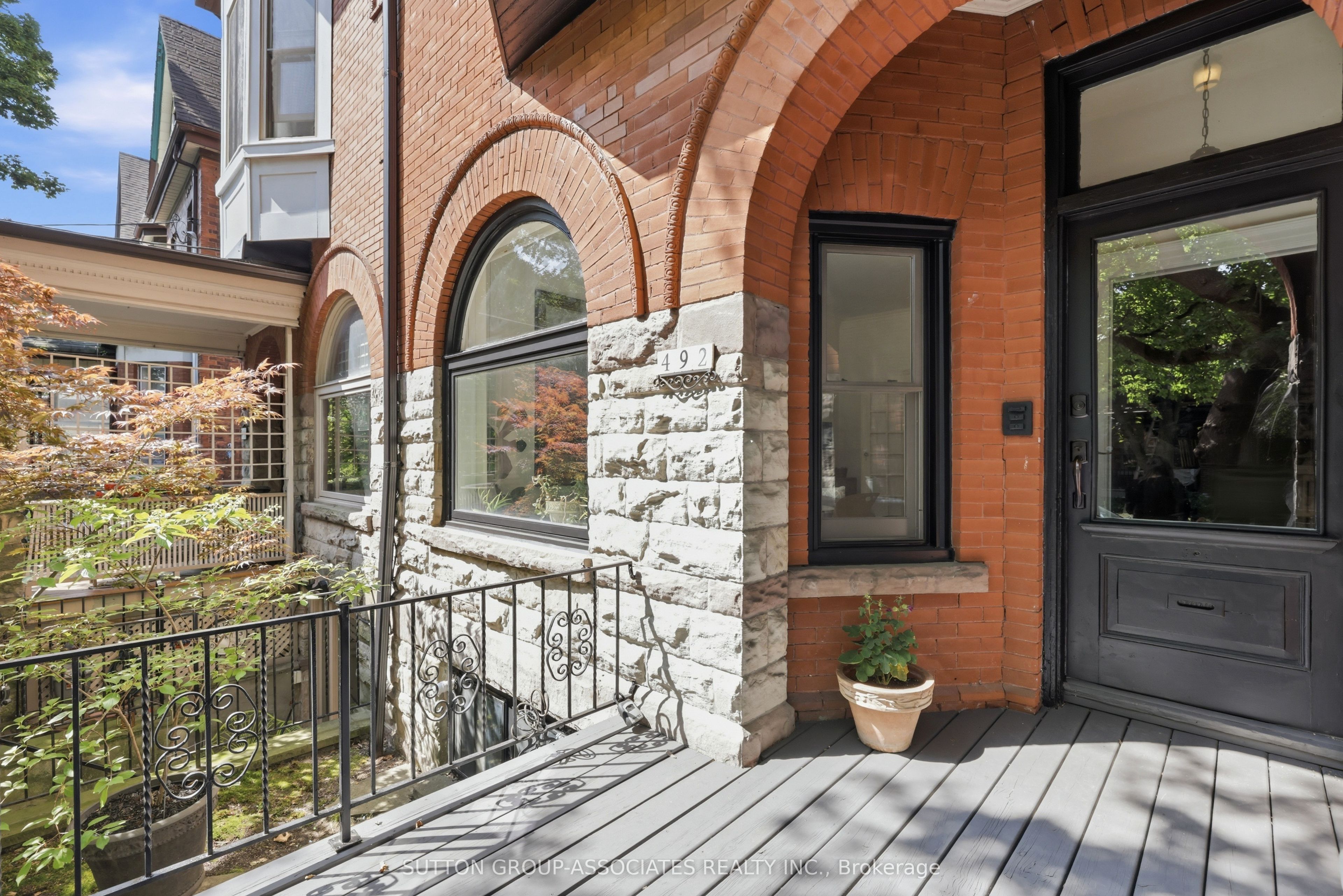 492 Euclid Avenue, Toronto, ON M6G 2S9 photo 2