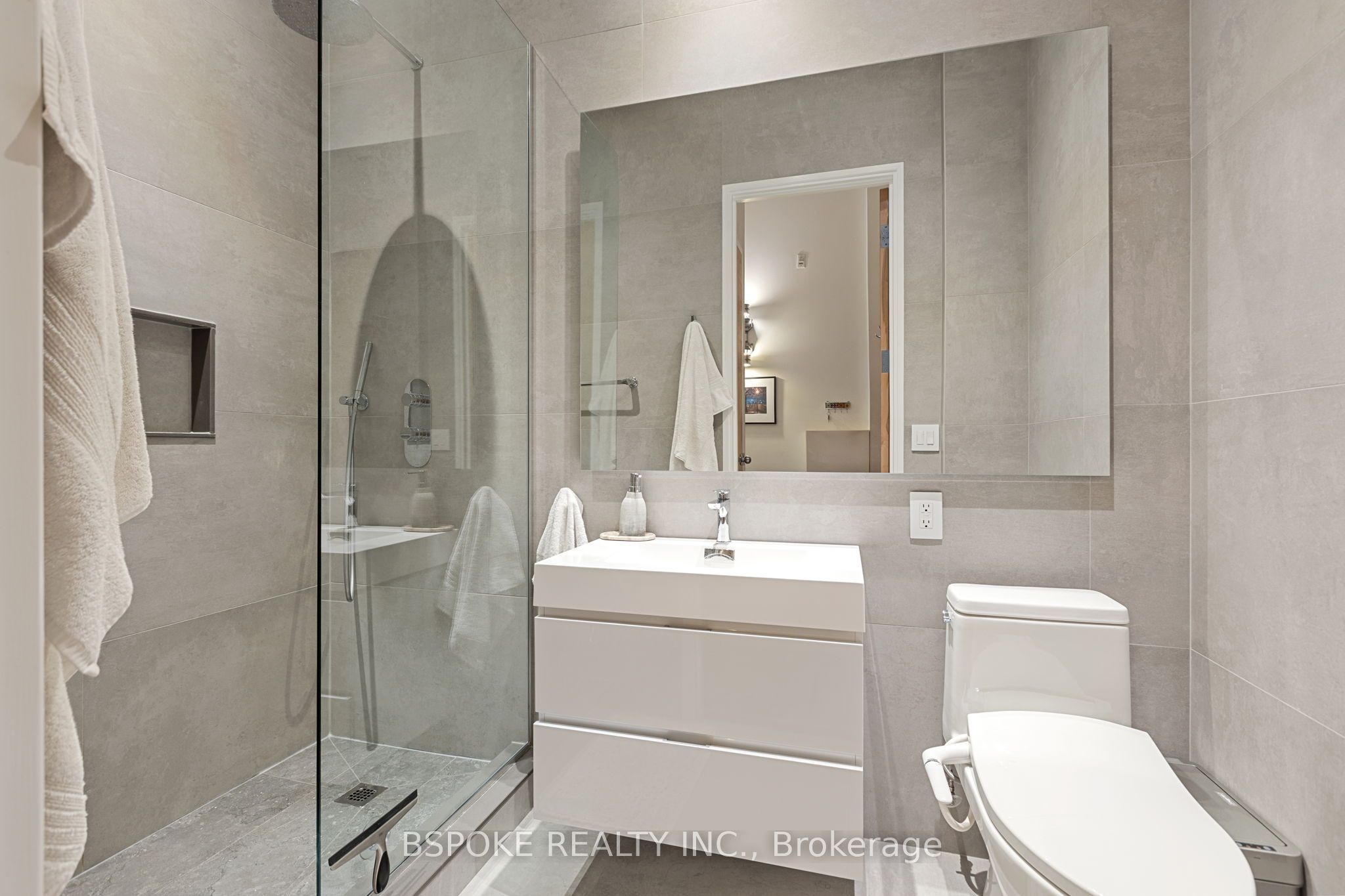 135 Dalhousie Street 502, Toronto, ON M5B 2S1 photo 3