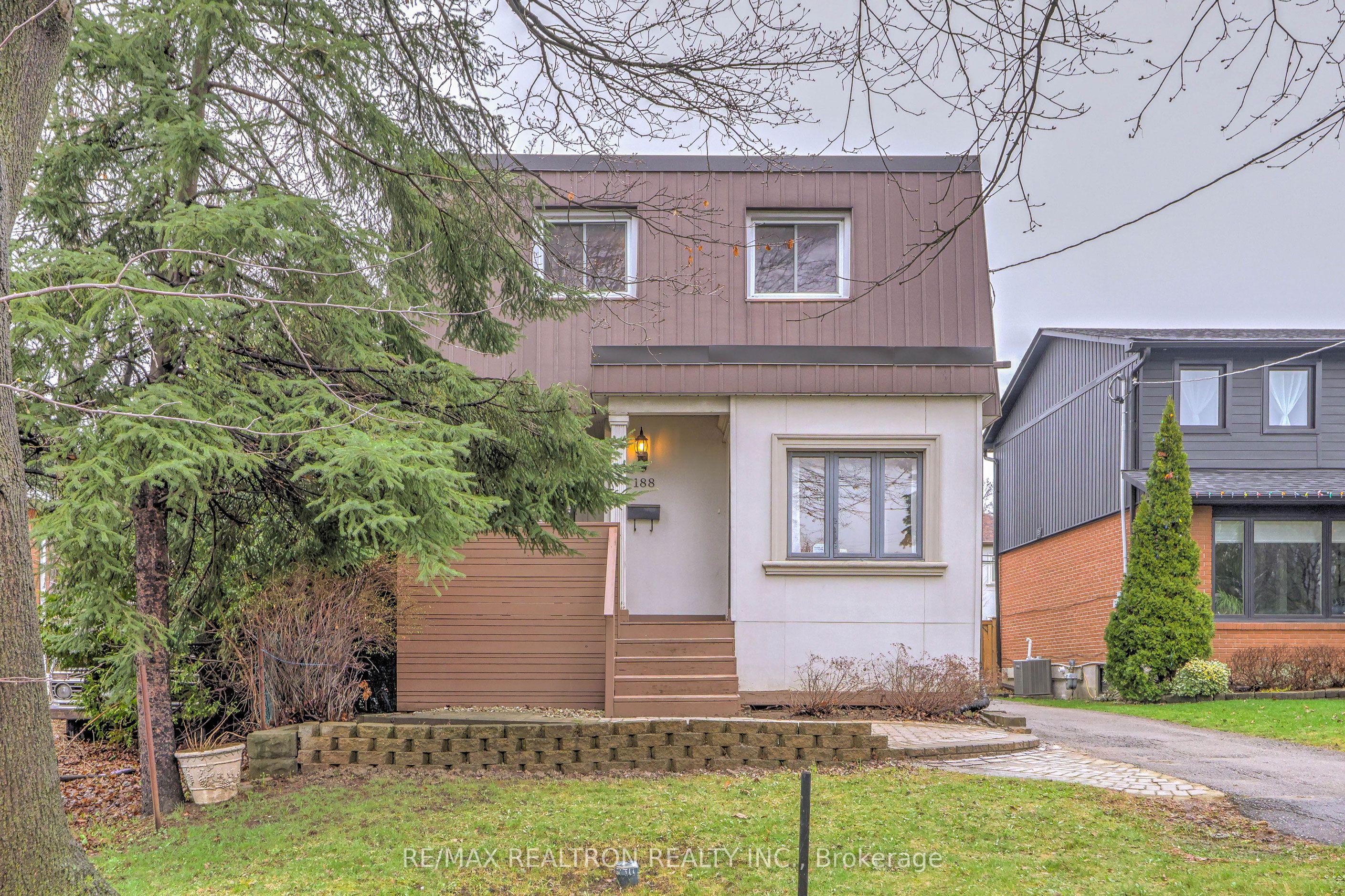 188 Maplehurst Avenue, Toronto, ON M2N 3C2 photo 2