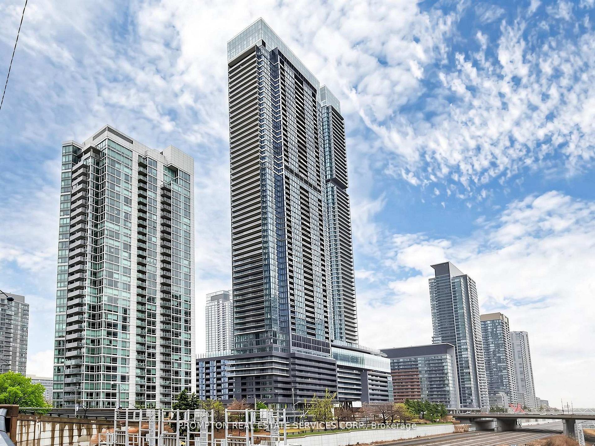 1 Concord Cityplace Way 5512, Toronto, ON M5V 0X3 photo 2