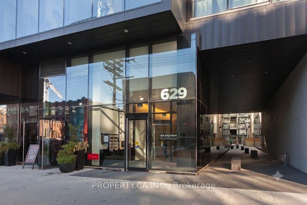 629 N King Street W 632, Toronto, ON M5V 0G9 photo 2