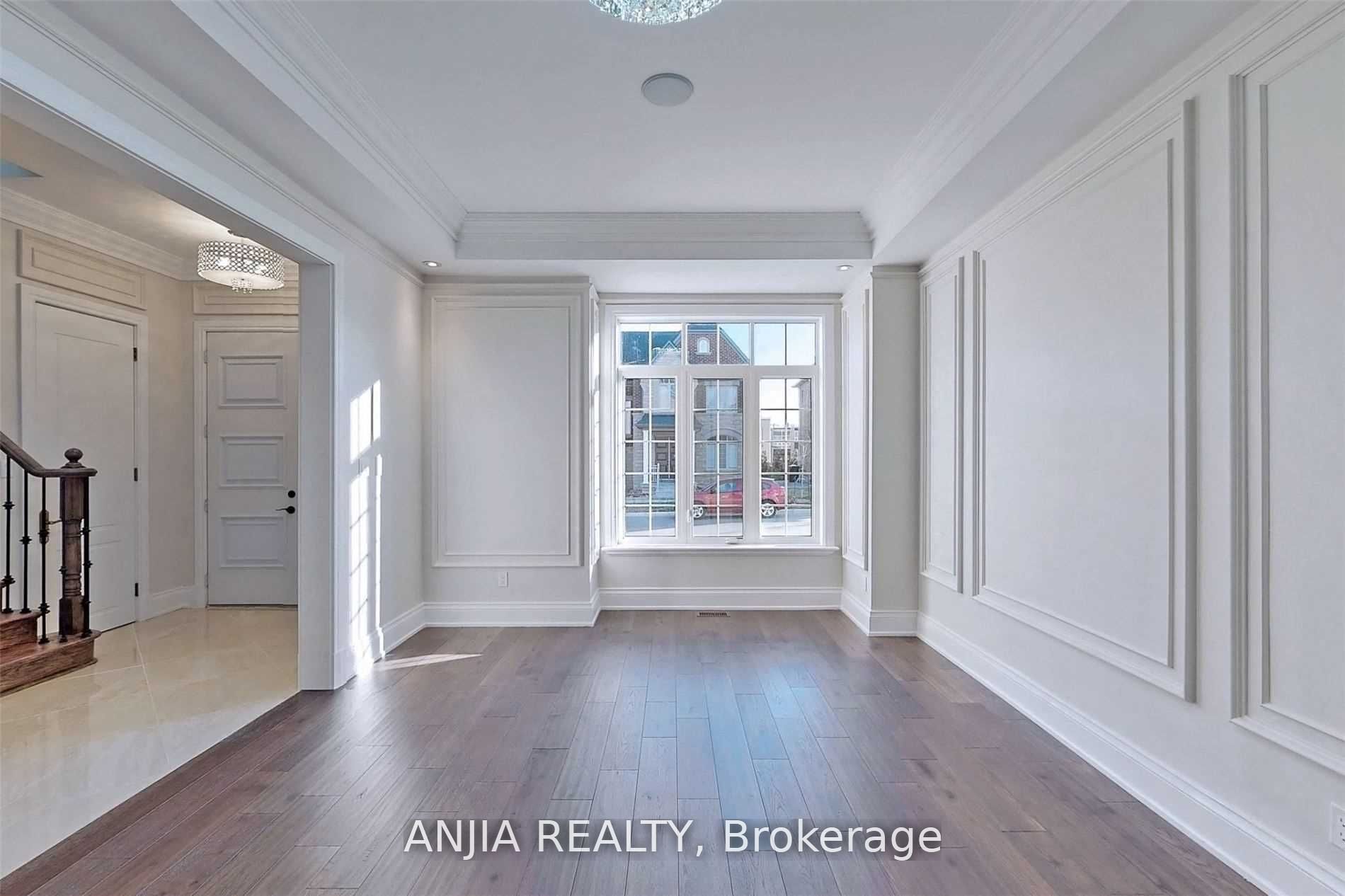 6 Daniel Cozens Court, Toronto, ON M2R 0A7 photo 3