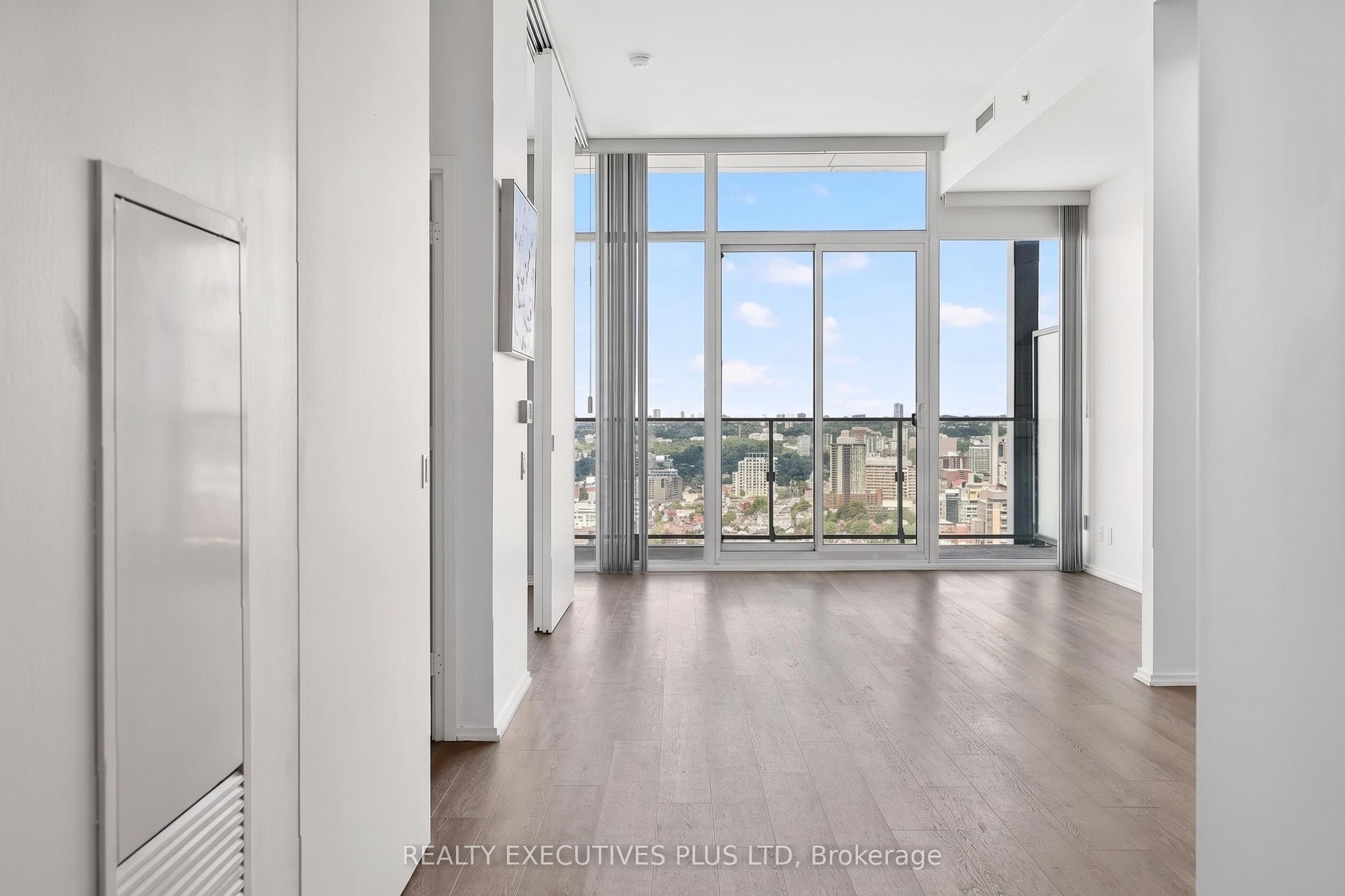 125 Peter Street 3604, Toronto, ON M5V 0M2 photo 3