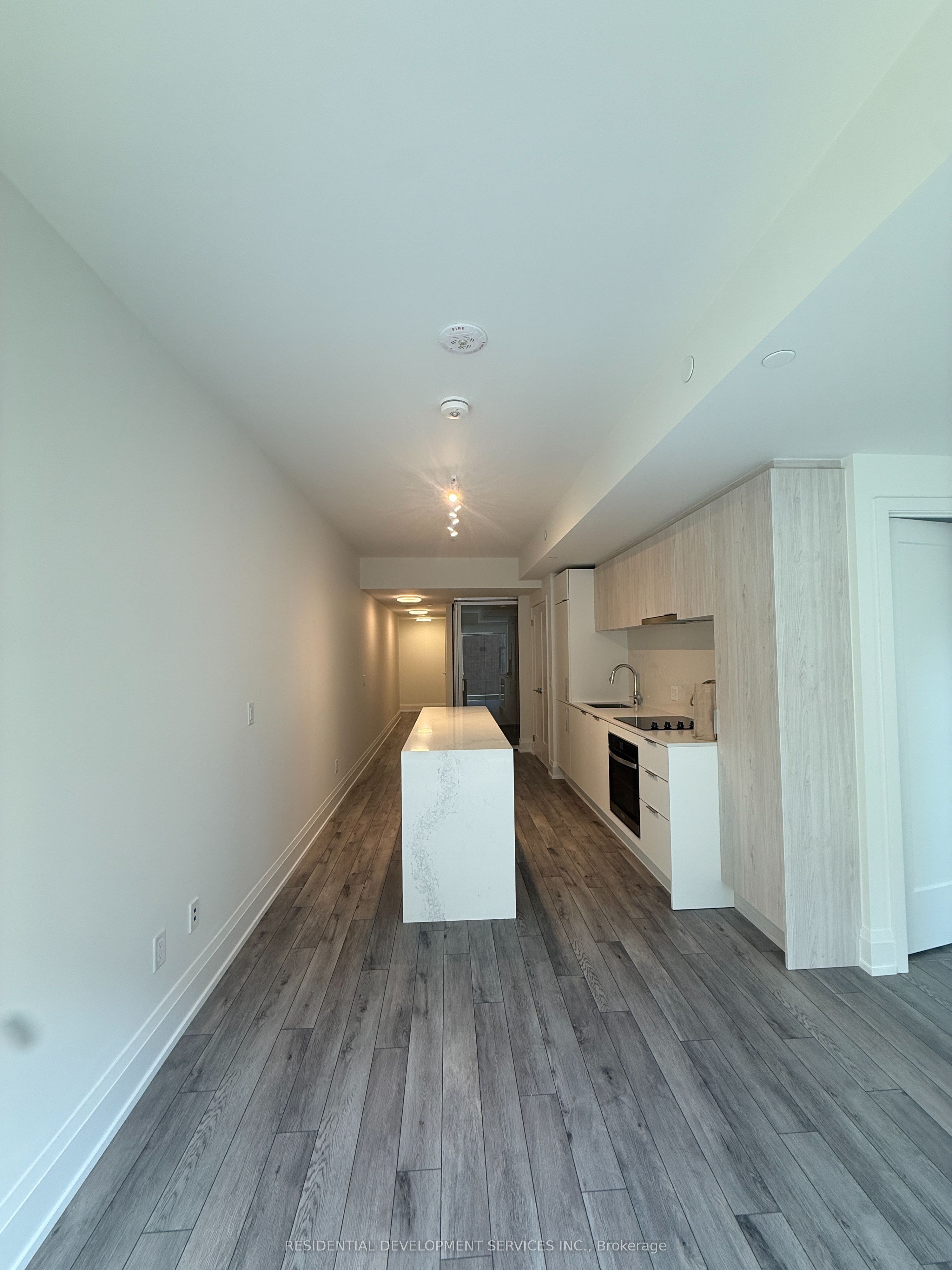 89 Church Street 204, Toronto, ON M5C 0B7 photo 4