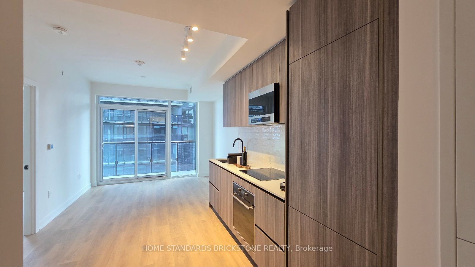 117 Broadway Avenue 3101, Toronto, ON M4P 1V3 photo 2