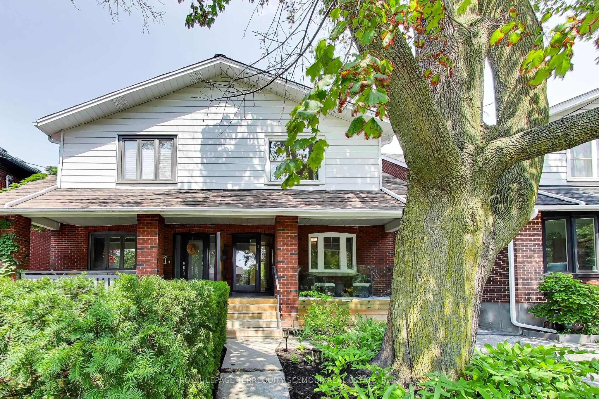 262 Belsize Drive, Toronto, ON M4S 1M6 photo 2