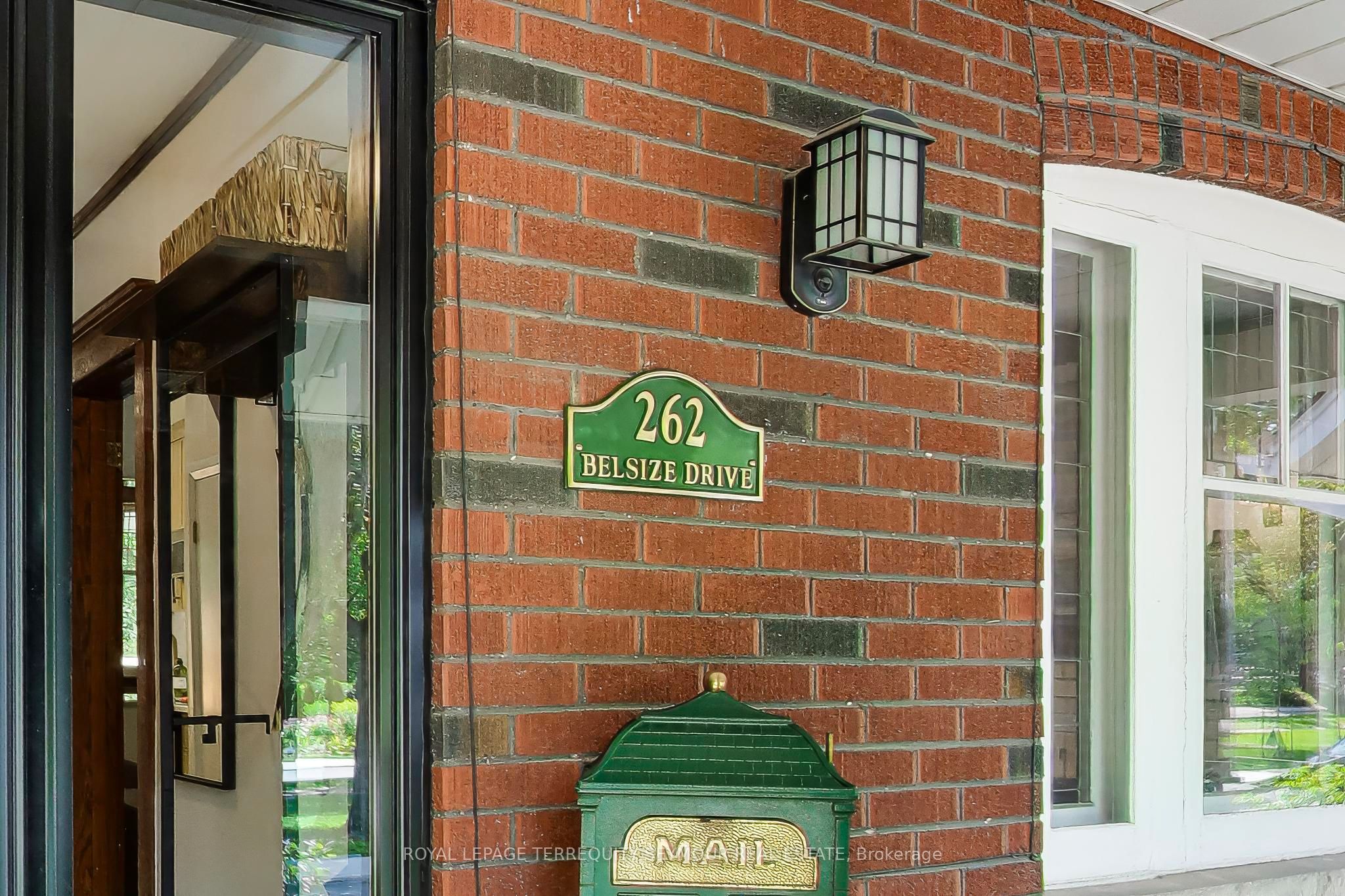 262 Belsize Drive, Toronto, ON M4S 1M6 photo 3
