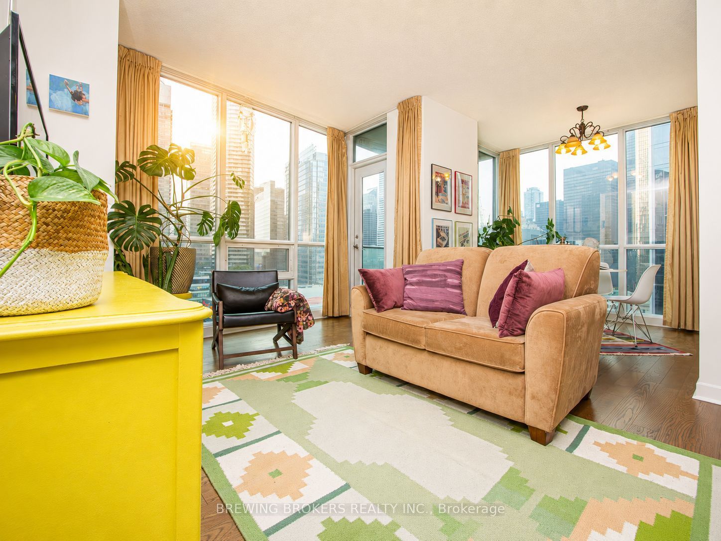 18 Harbour Street 1702, Toronto, ON M5J 2Z6 photo 3