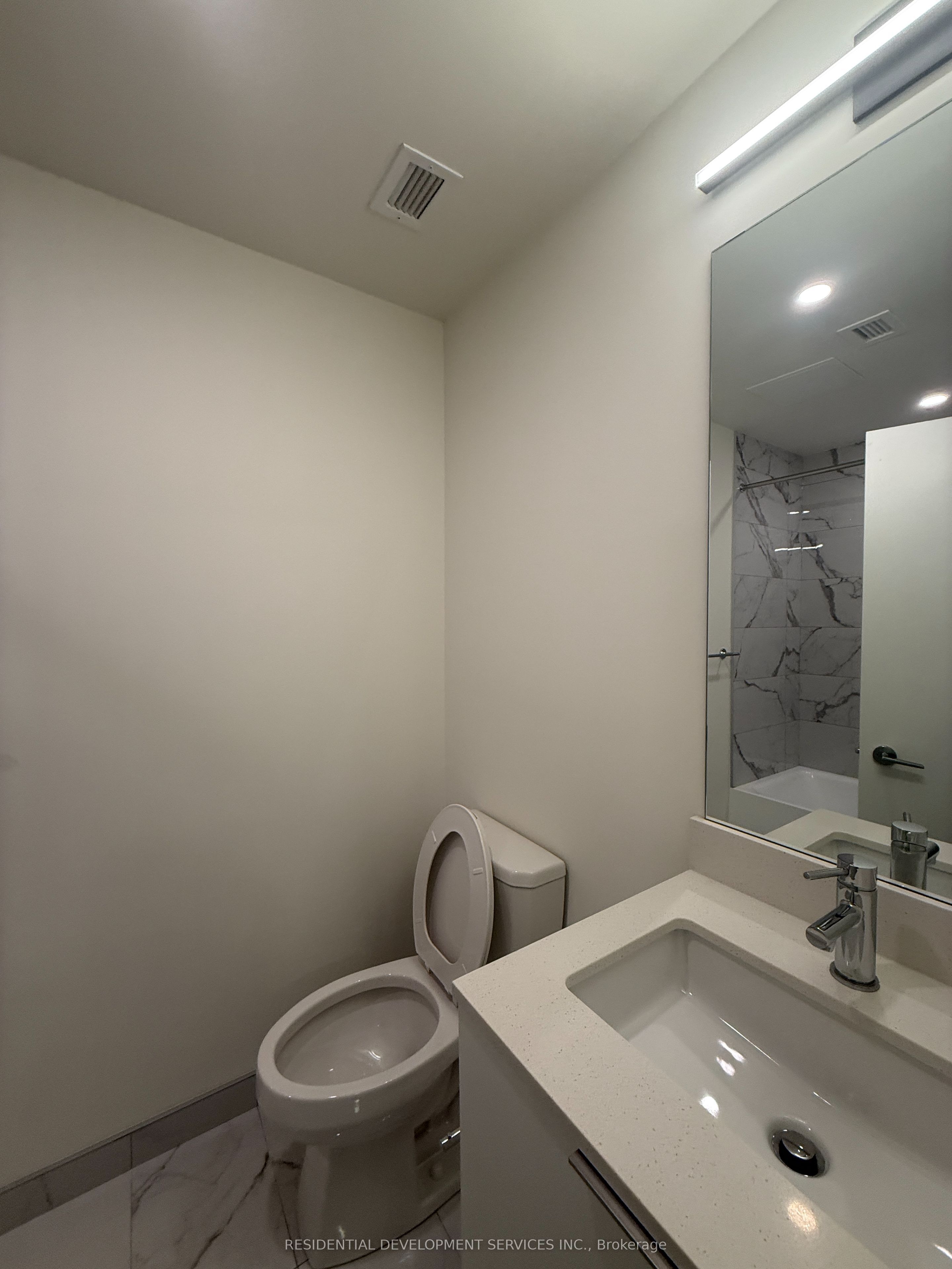 89 Church Street 503, Toronto, ON M5C 0B7 photo 5