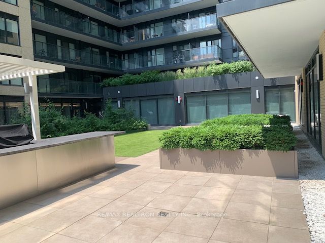 543 Richmond Street 402, Toronto, ON M5V 1Y6