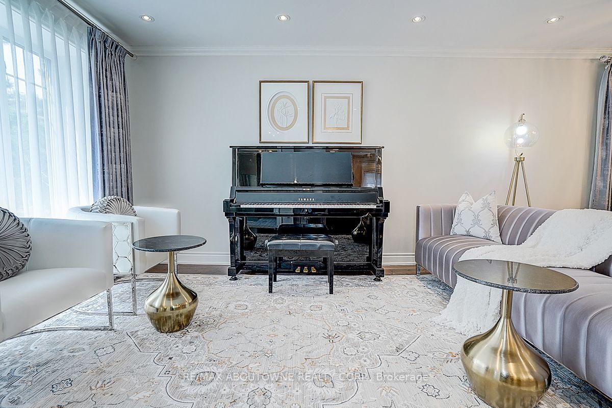 99 Brahms Avenue, Toronto, ON M2H 1H5 photo 5