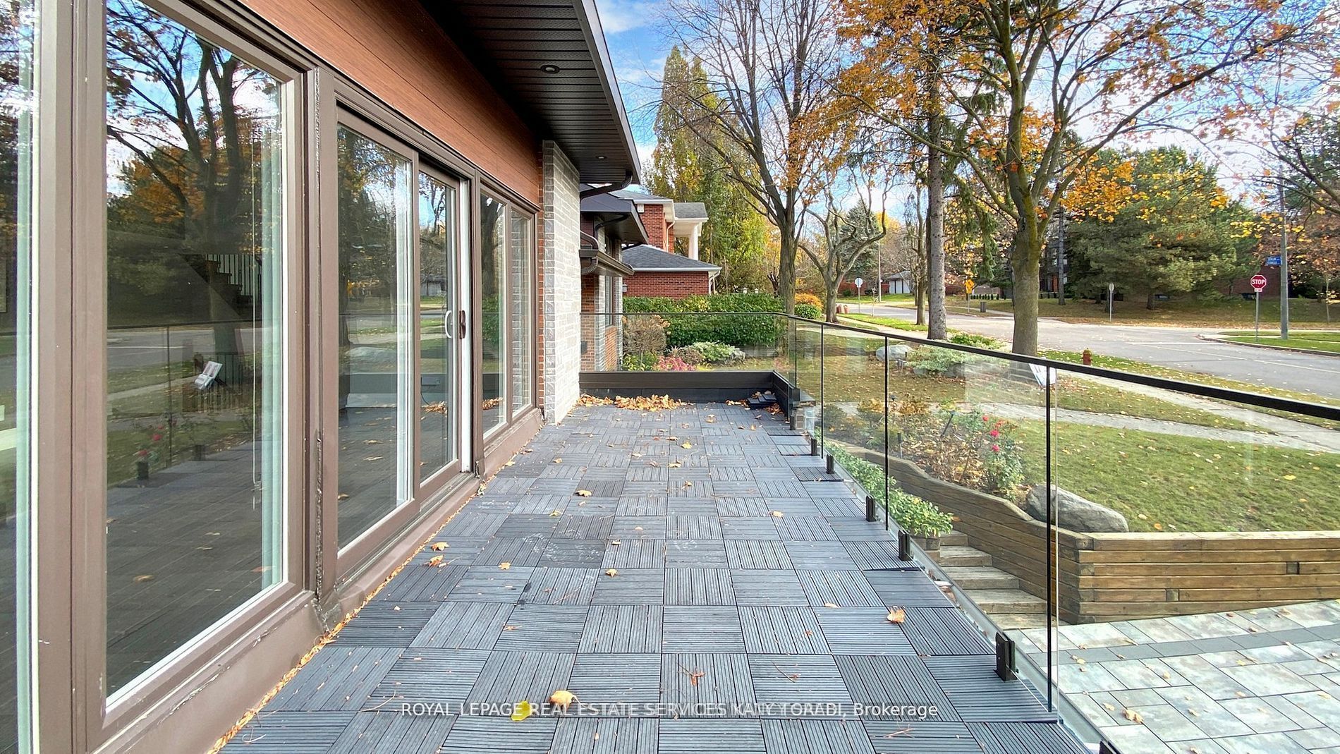 136 Denlow Boulevard, Toronto, ON M3B 3J2 photo 4