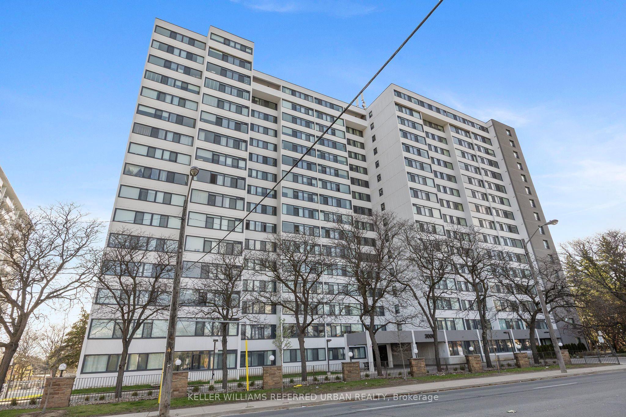 3000 Bathurst Street 1501, Toronto, ON M6B 3B4 photo 2