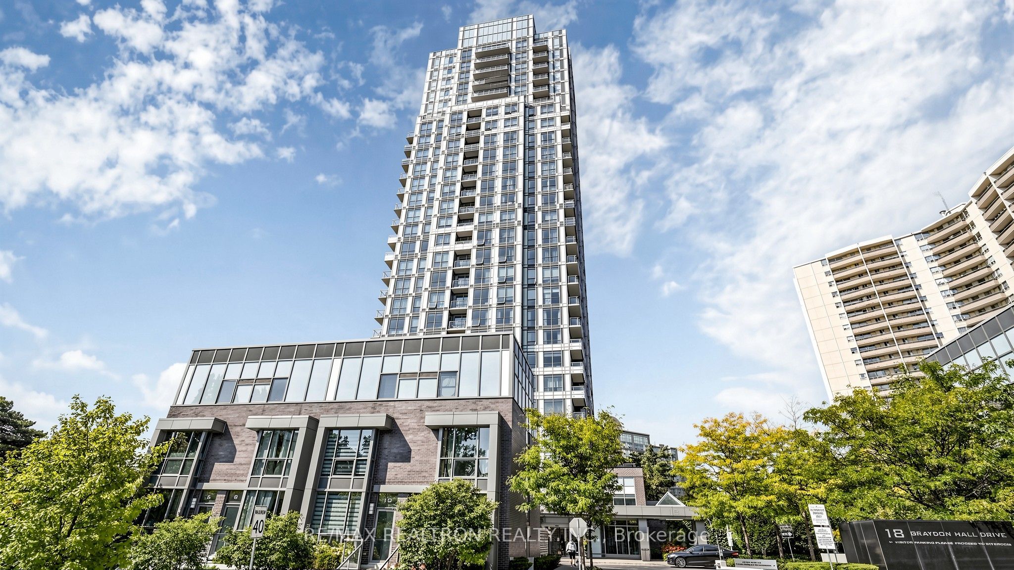 18 Graydon Hall Drive 2606, Toronto, ON M3A 2Z9