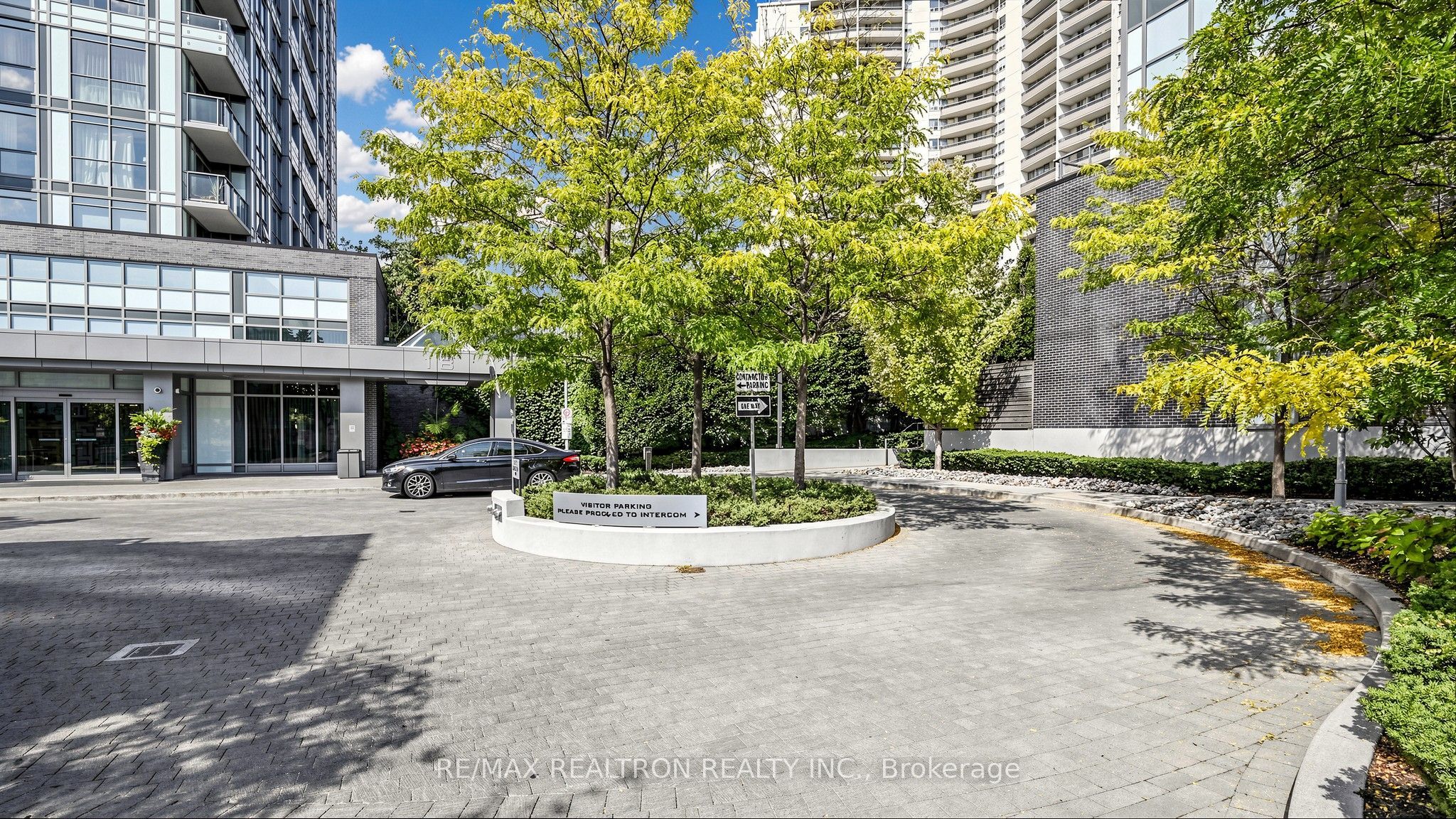18 Graydon Hall Drive 2606, Toronto, ON M3A 2Z9 photo 3