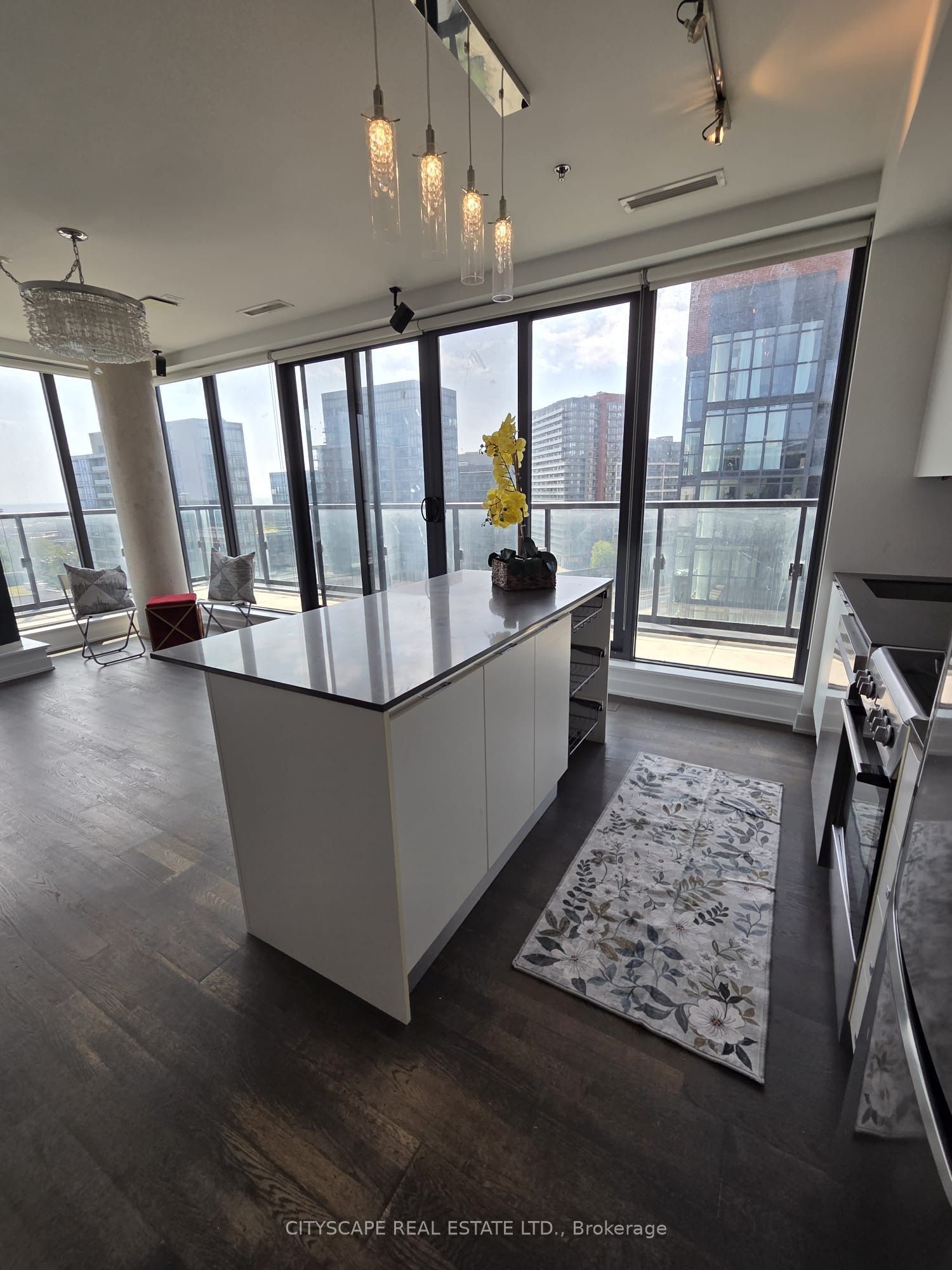 8 Dovercourt Road 1104, Toronto, ON M6J 0B6 photo 3