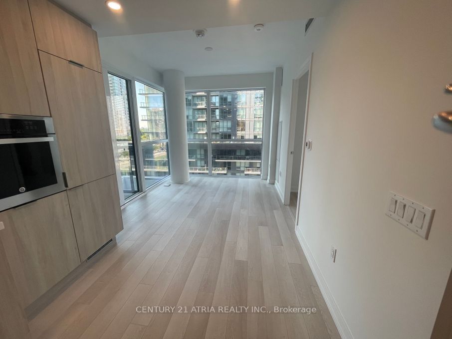 39 Roehampton Avenue 608, Toronto, ON M4P 1P9 photo 5
