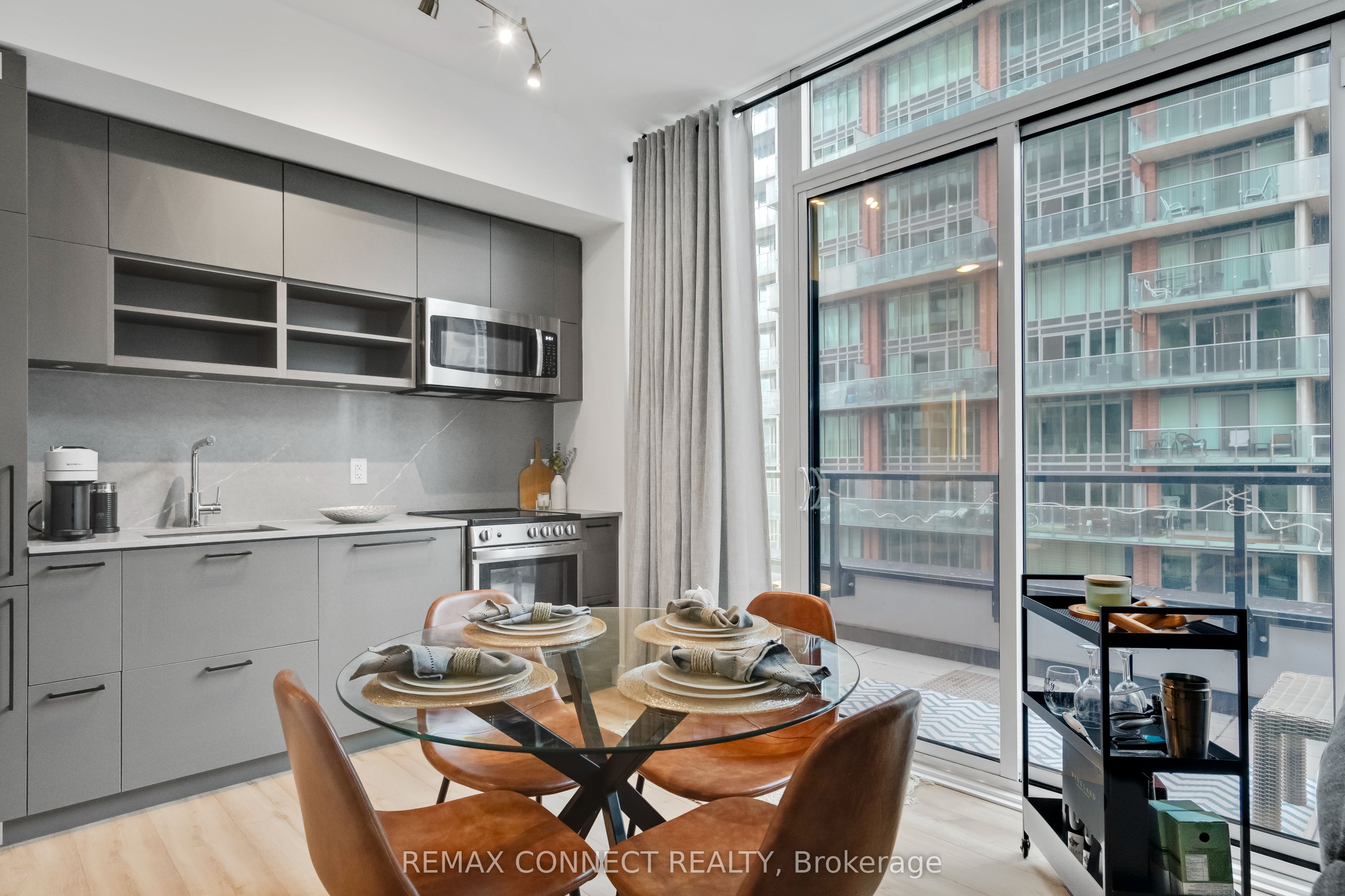135 East Liberty Street 714, Toronto, ON M6K 0G7