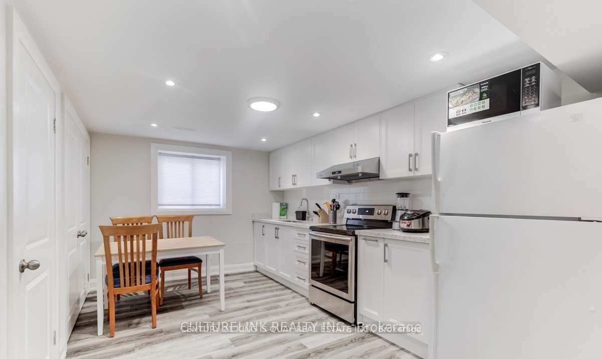 11 Bowhill Crescent Lower, Toronto, ON M2J 3S1 photo 3