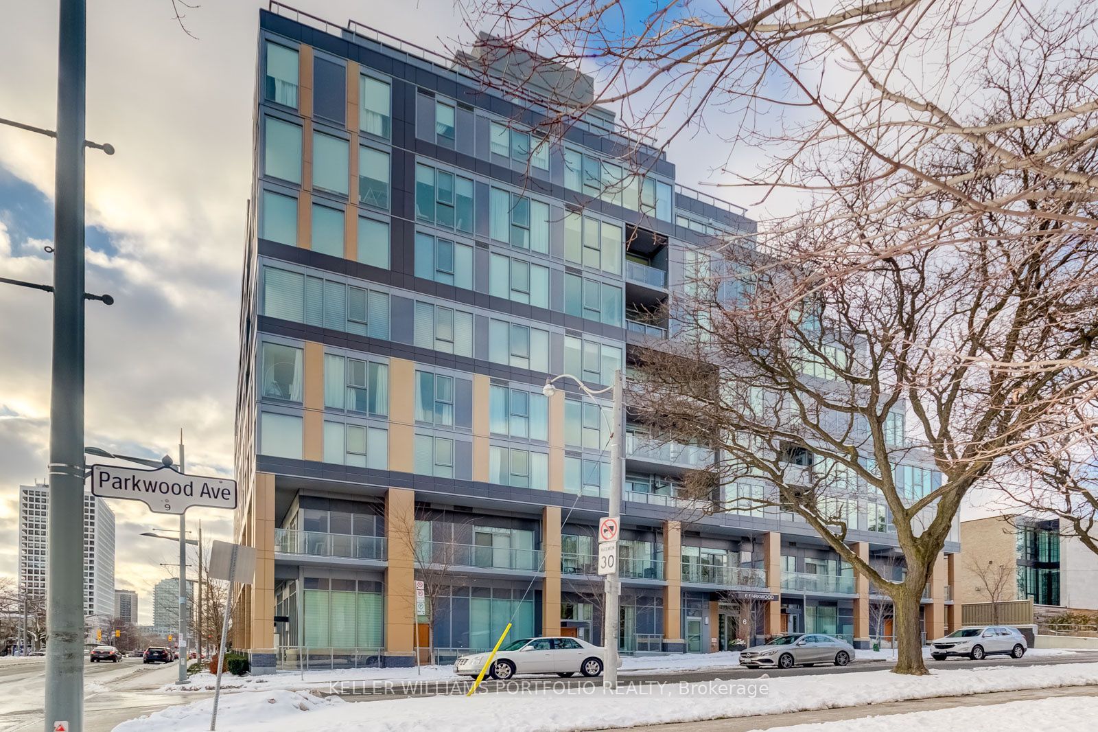 6 Parkwood Avenue 516, Toronto, ON M4V 0A3