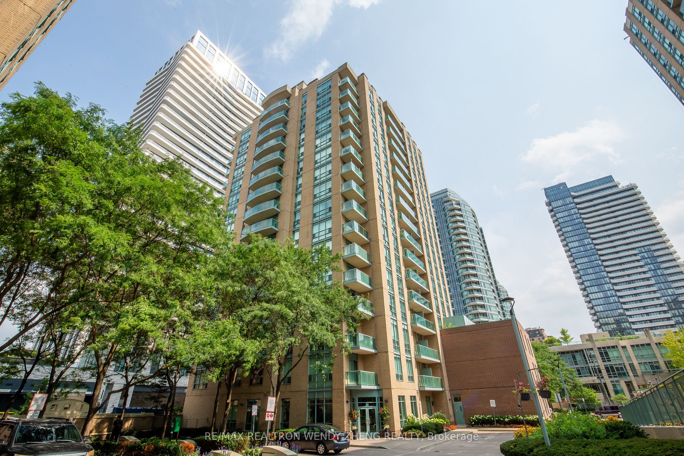 28 Olive Avenue 208, Toronto, ON M2N 7E6