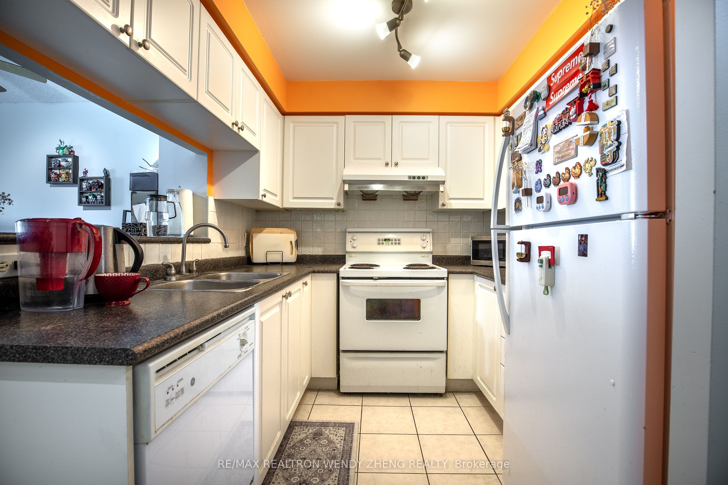 28 Olive Avenue 208, Toronto, ON M2N 7E6 photo 4