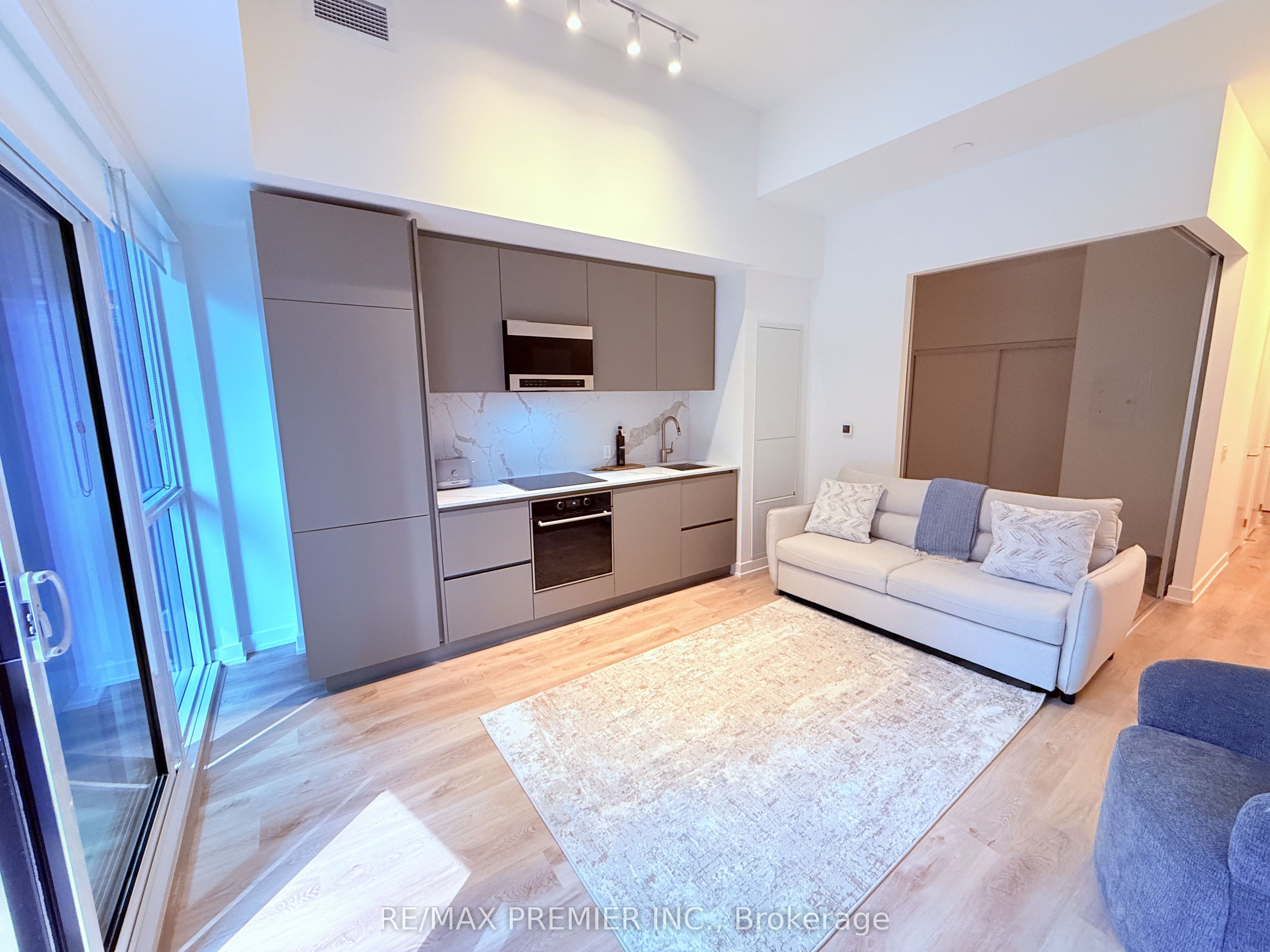 110 Broadway Avenue 410S, Toronto, ON M4P 1V7 photo 4