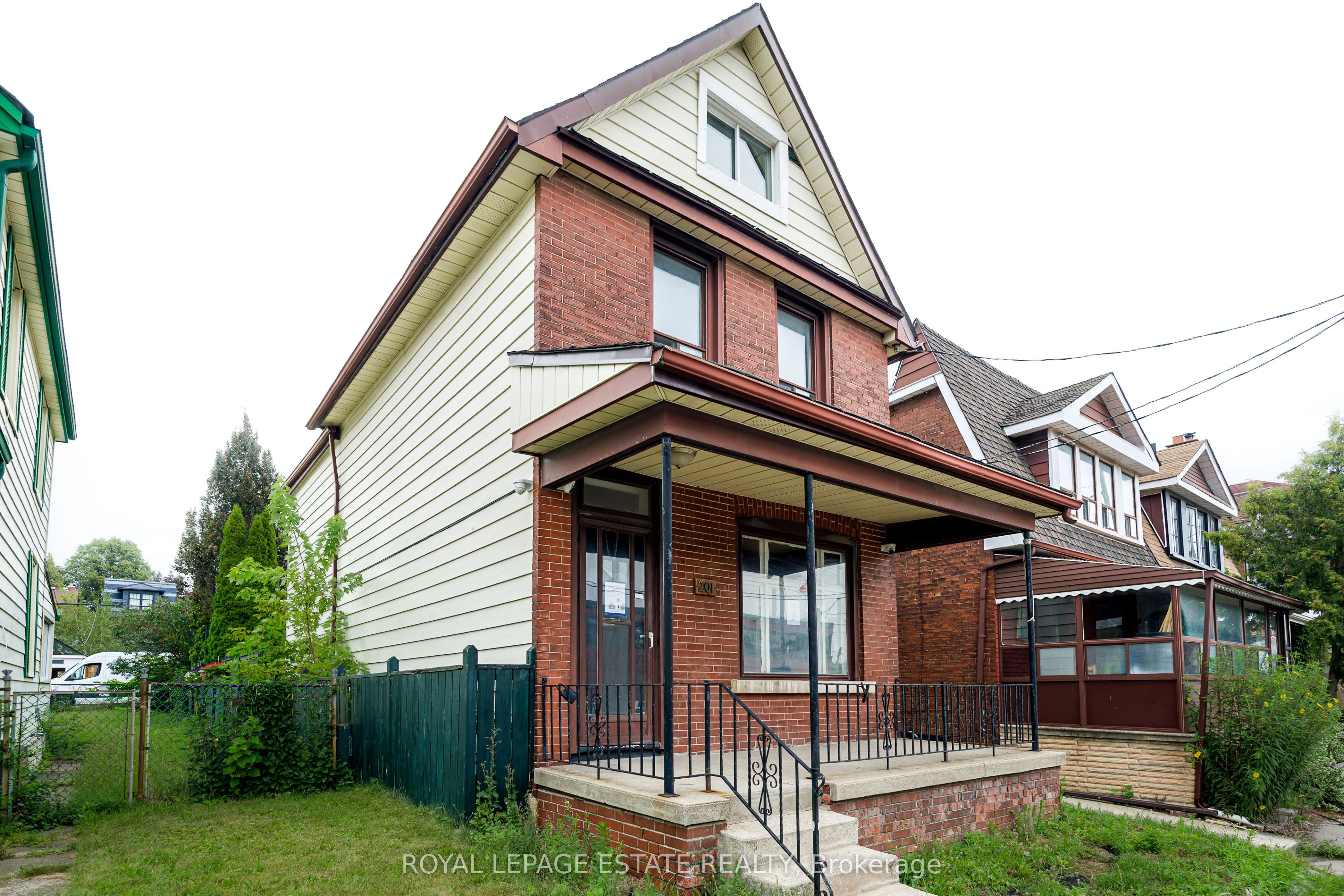201 Christie Street, Toronto, ON M6G 3B5 photo 2