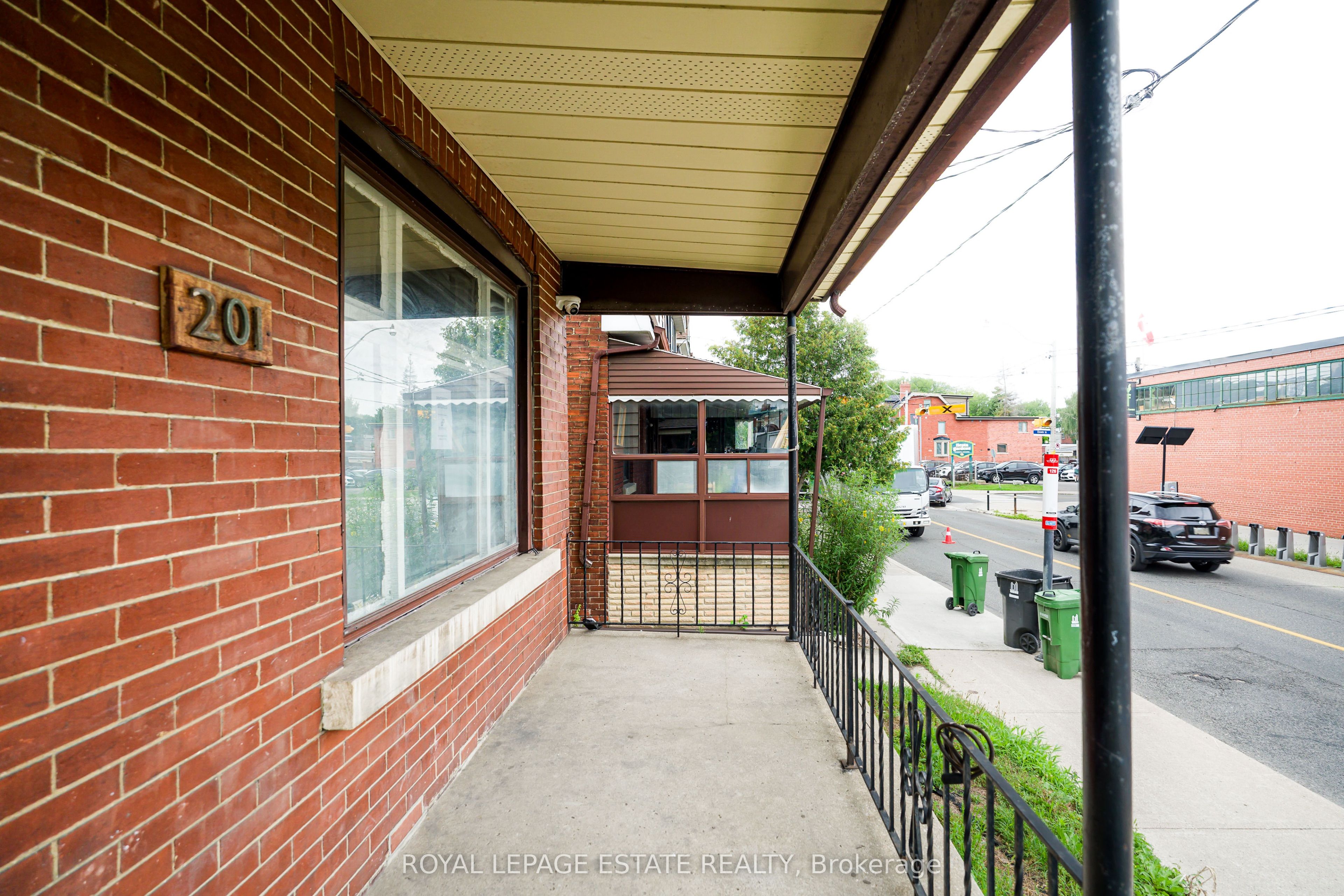 201 Christie Street, Toronto, ON M6G 3B5 photo 4