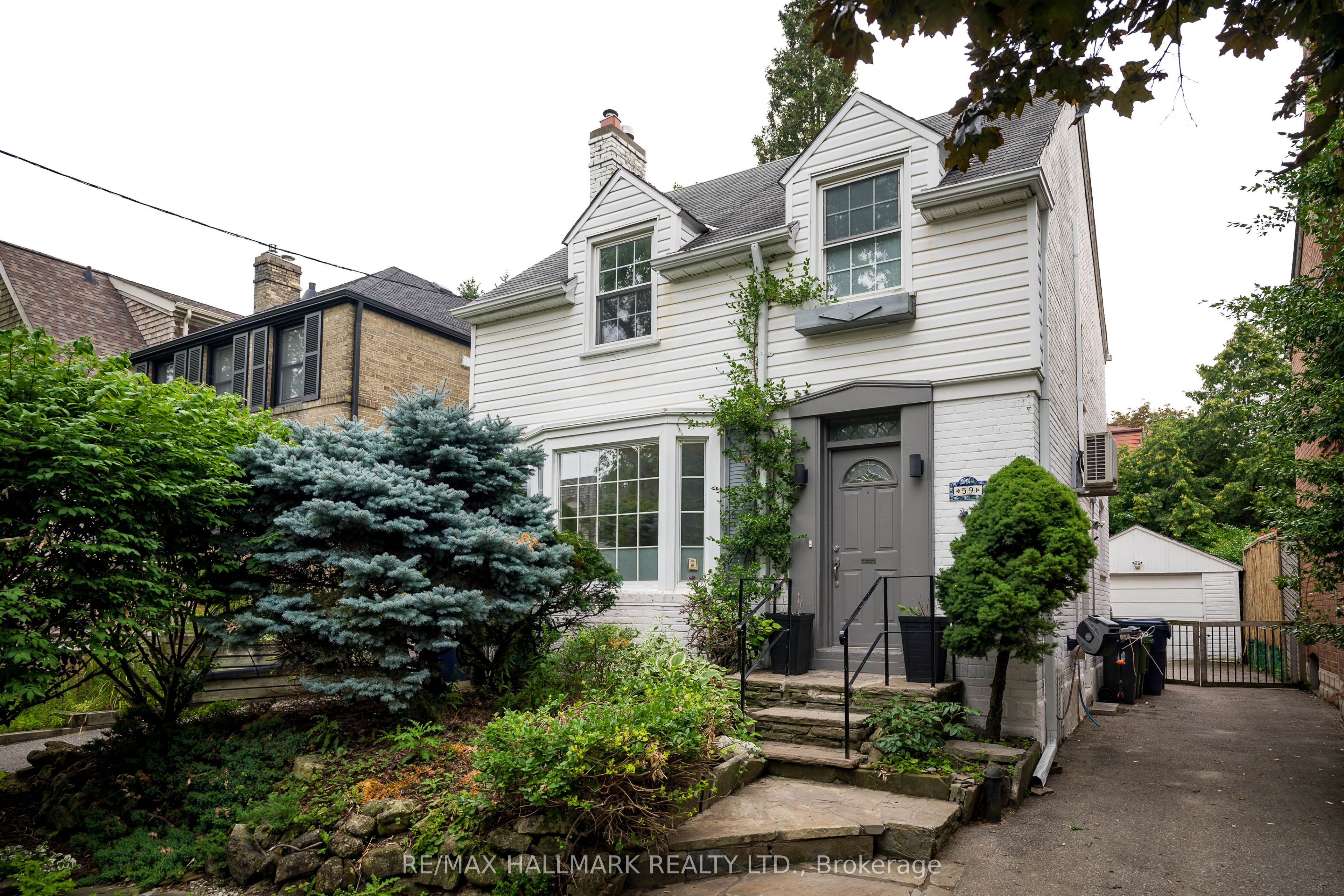 59 Fairfield Road, Toronto, ON M4P 1S9