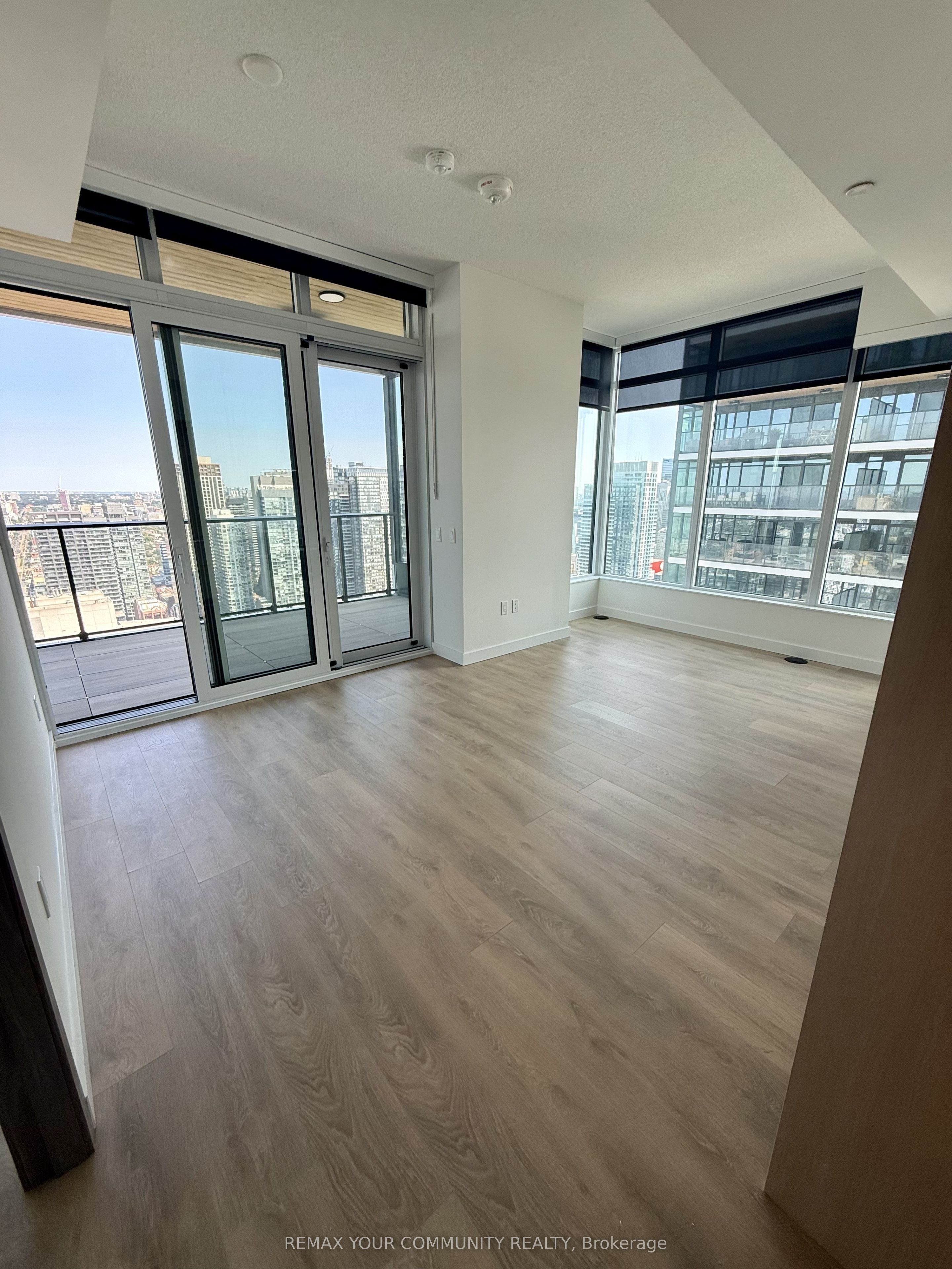 3 Concord Cityplace Way 5105, Toronto, ON M5V 0X4 photo 3