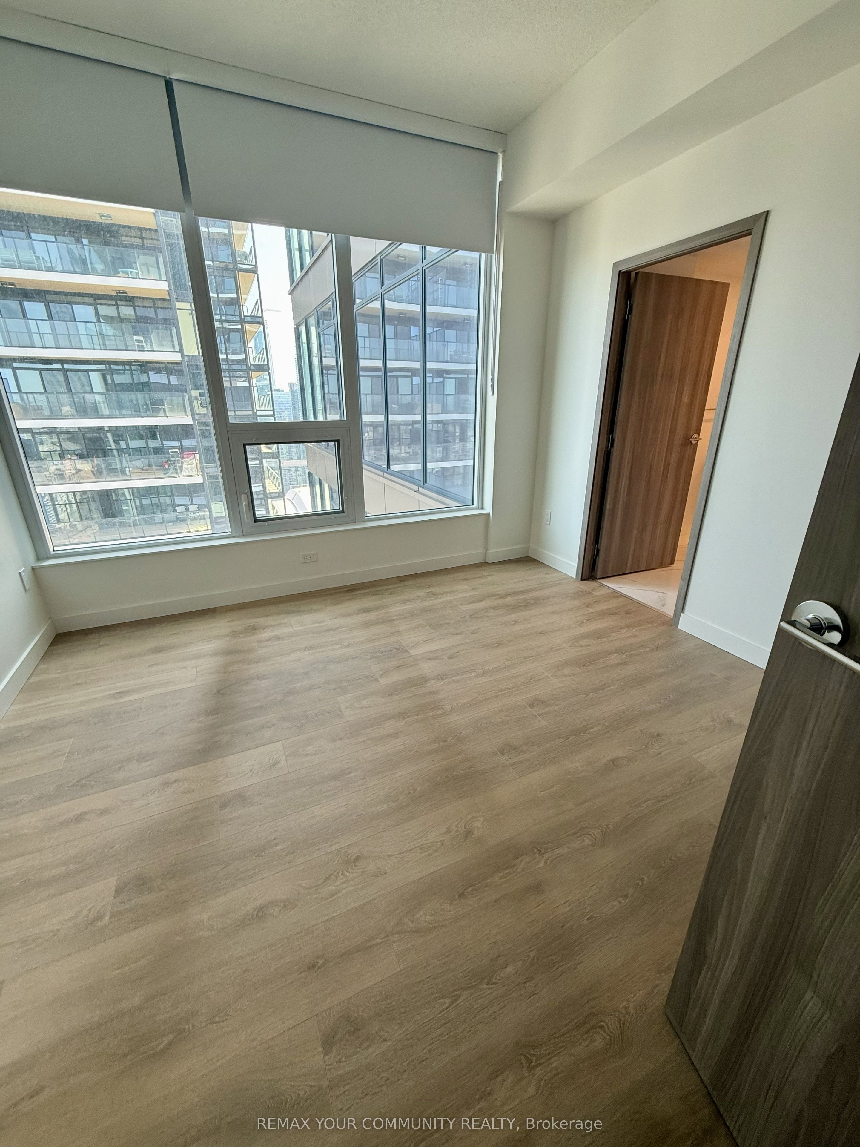 3 Concord Cityplace Way 5105, Toronto, ON M5V 0X4 photo 4