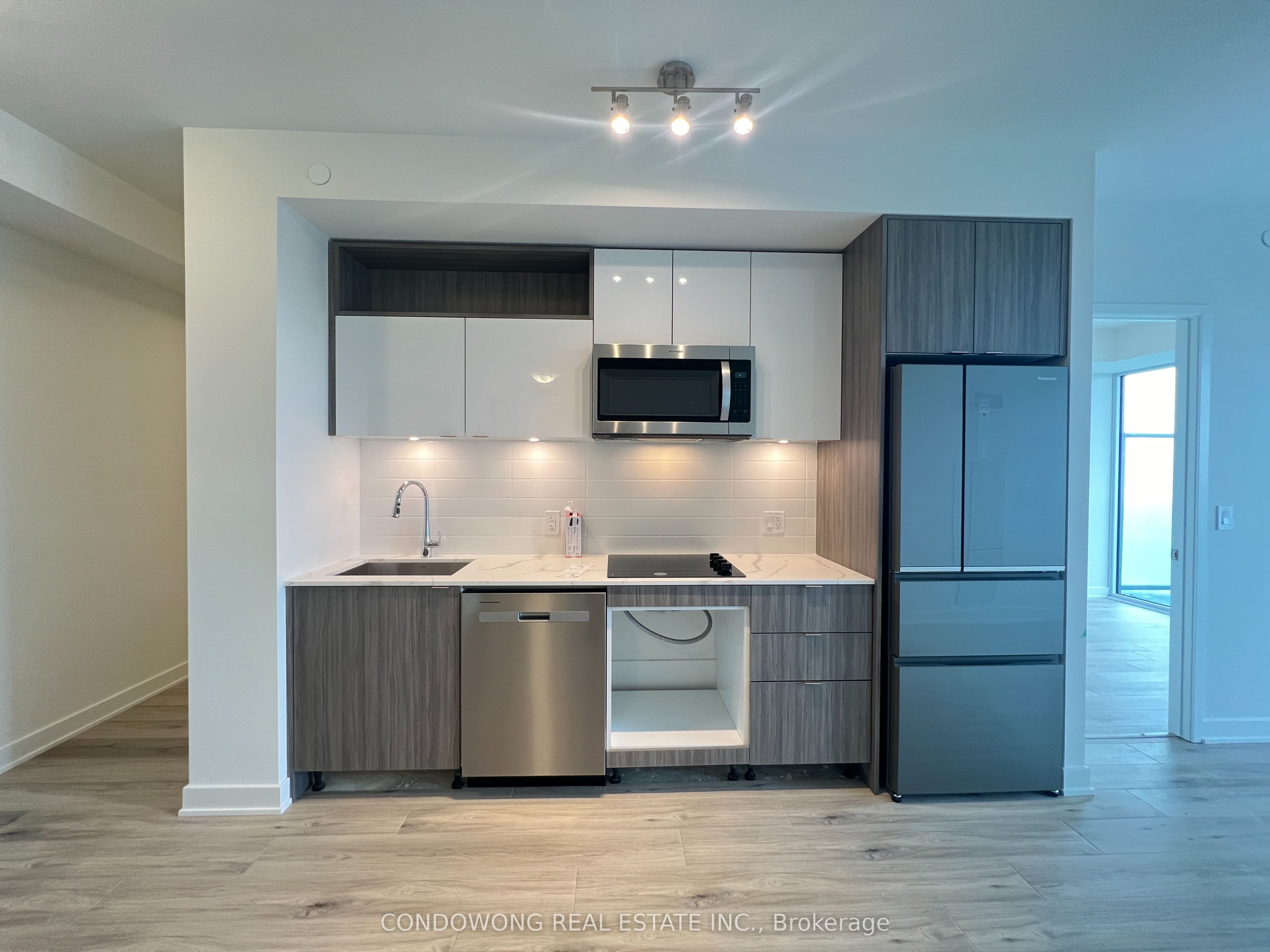 70 Princess Street 2603, Toronto, ON M5A 1E7 photo 3