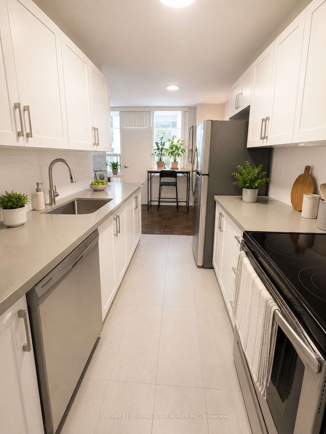 103 Avenue Road 706, Toronto, ON M5R 2G9 photo 3