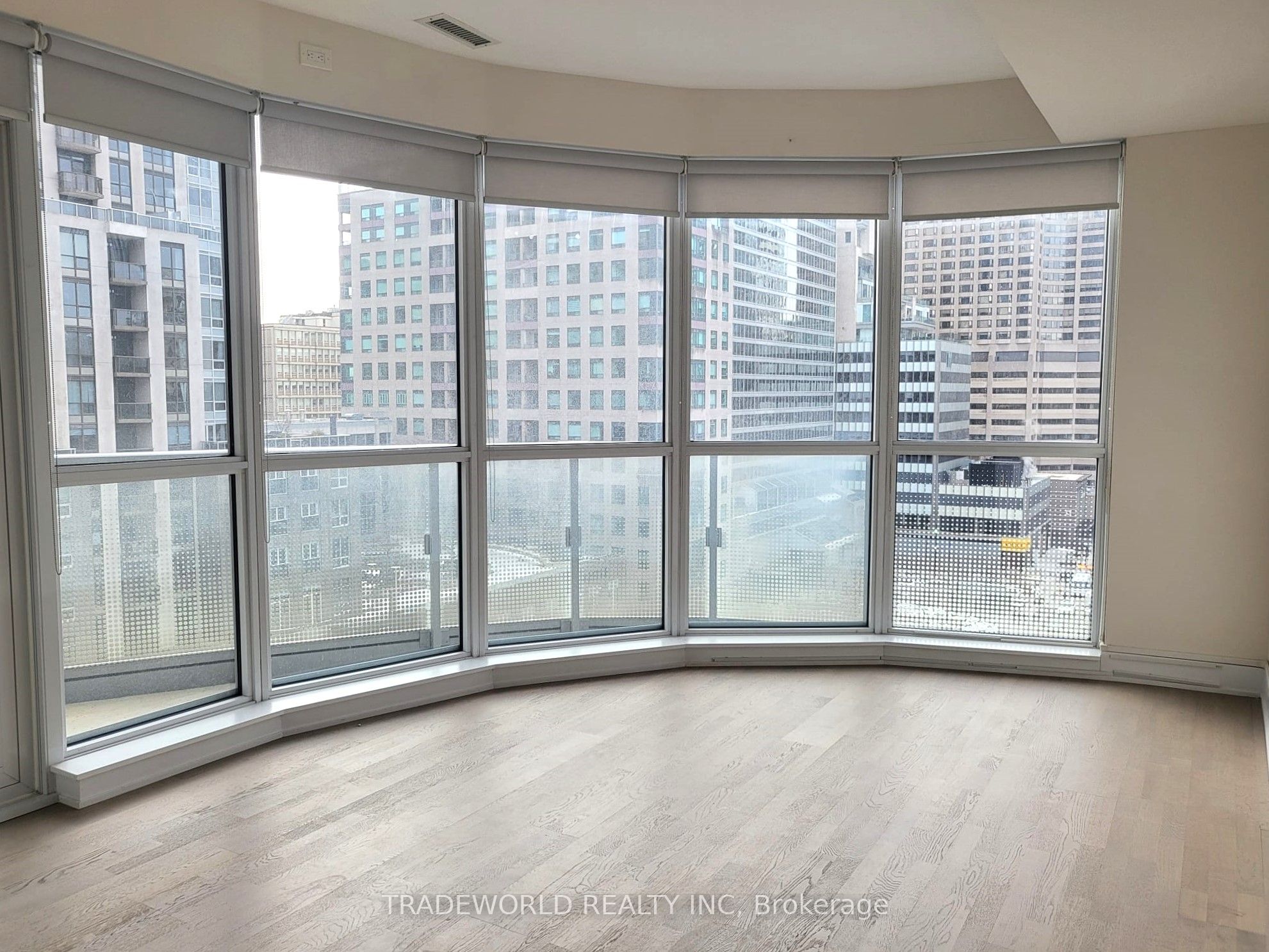 88 Cumberland Street 902, Toronto, ON M5R 0C8 photo 4