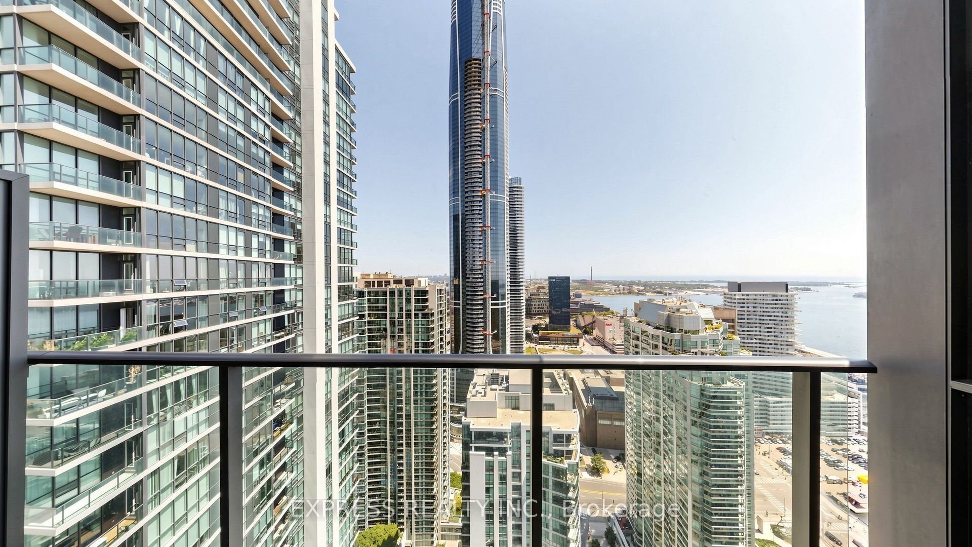 33 Bay Street 4207, Toronto, ON M5J 2Z3
