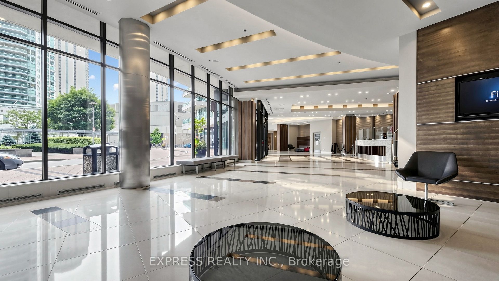 33 Bay Street 4207, Toronto, ON M5J 2Z3 photo 5