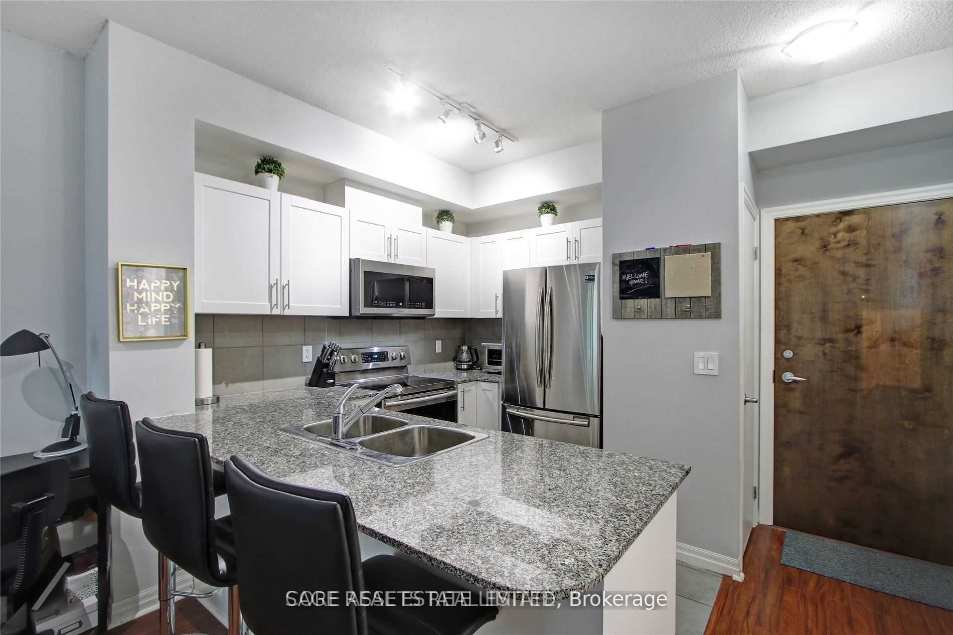 16 Yonge Street 314, Toronto, ON M5E 2A3 photo 4