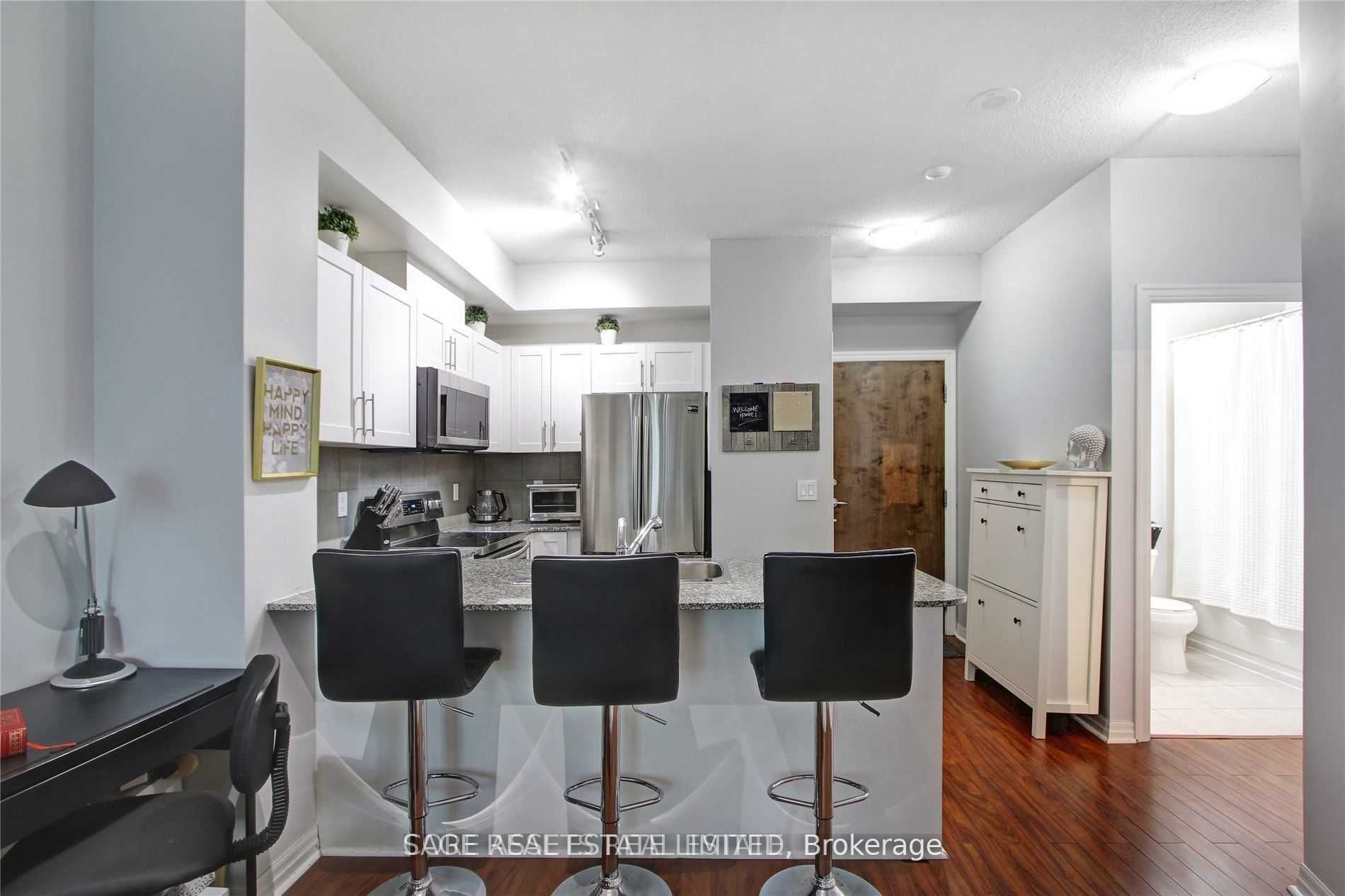 16 Yonge Street 314, Toronto, ON M5E 2A3 photo 5